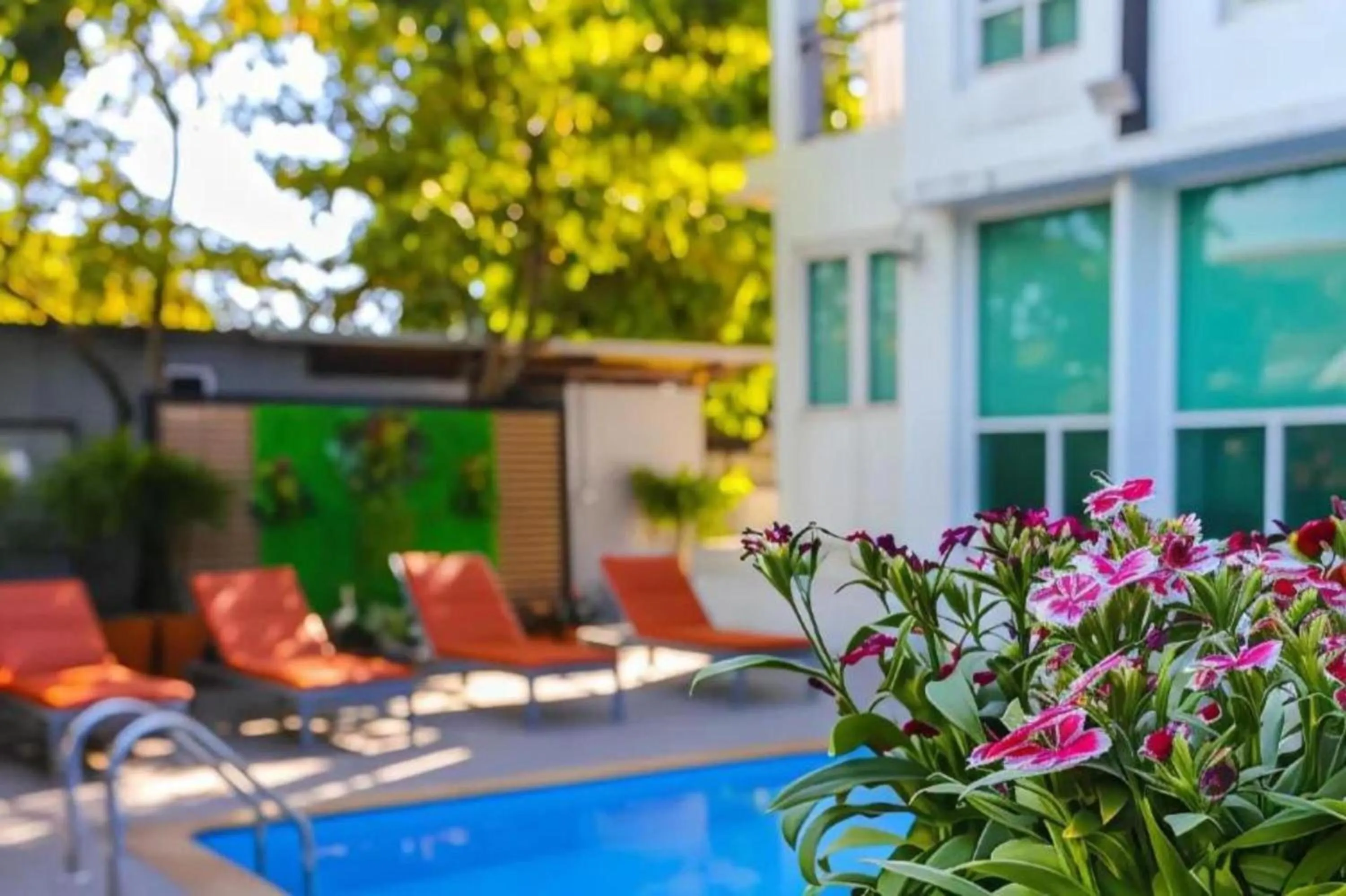 Swimming pool in Crystal Suites Suvarnbhumi Airport