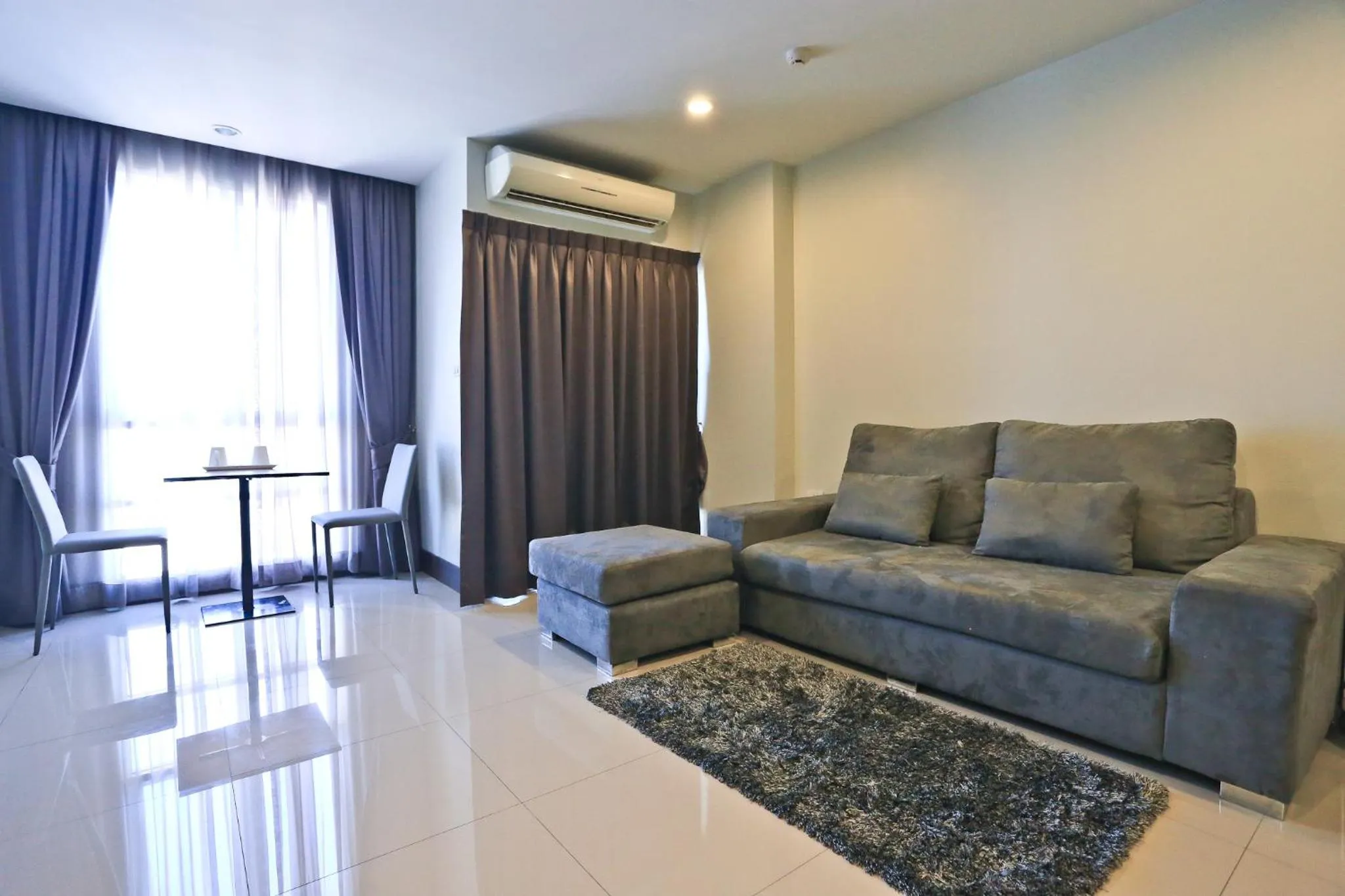 Crystal Suites Suvarnbhumi Airport