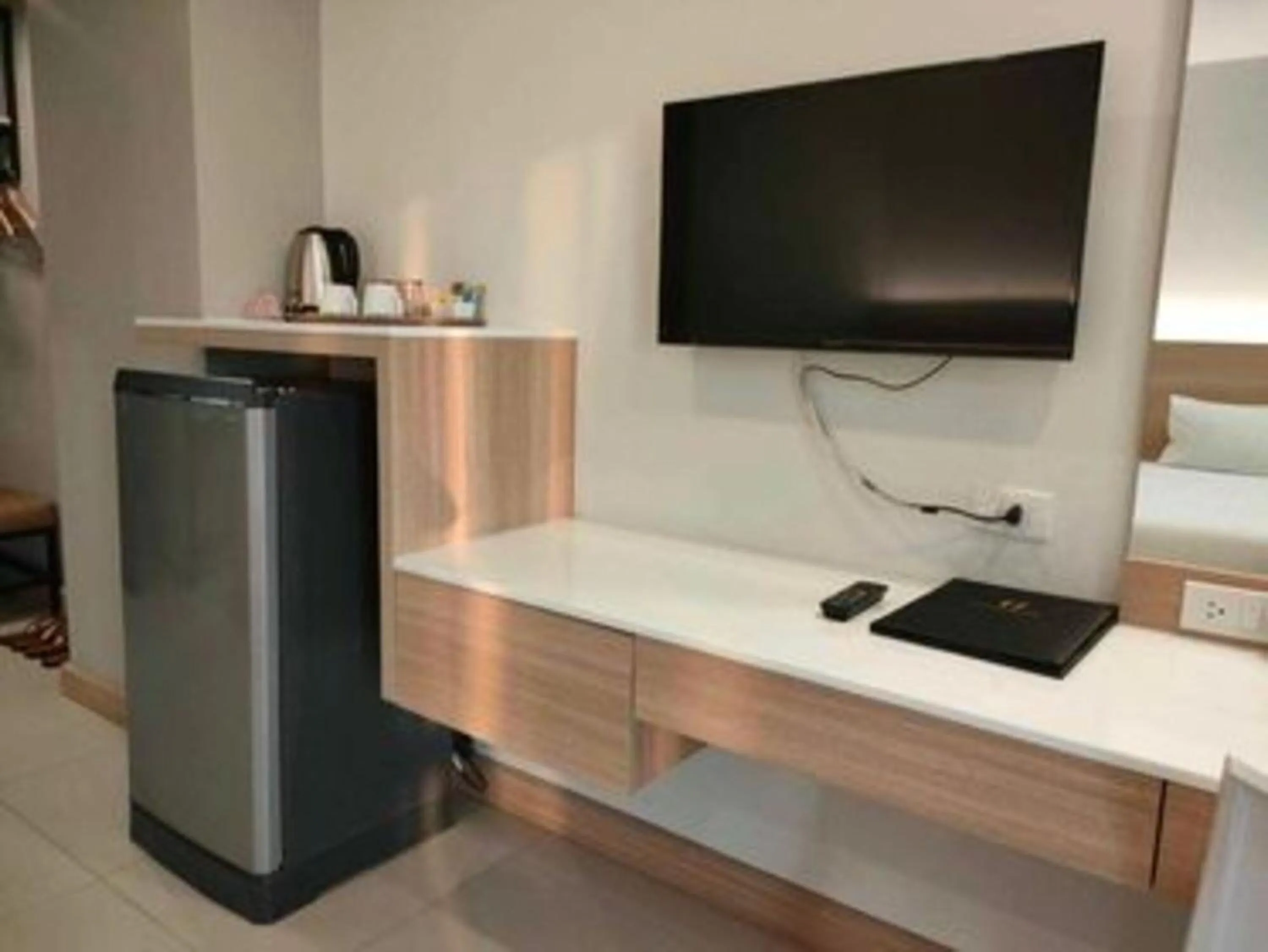 TV and multimedia in Crystal Suites Suvarnbhumi Airport