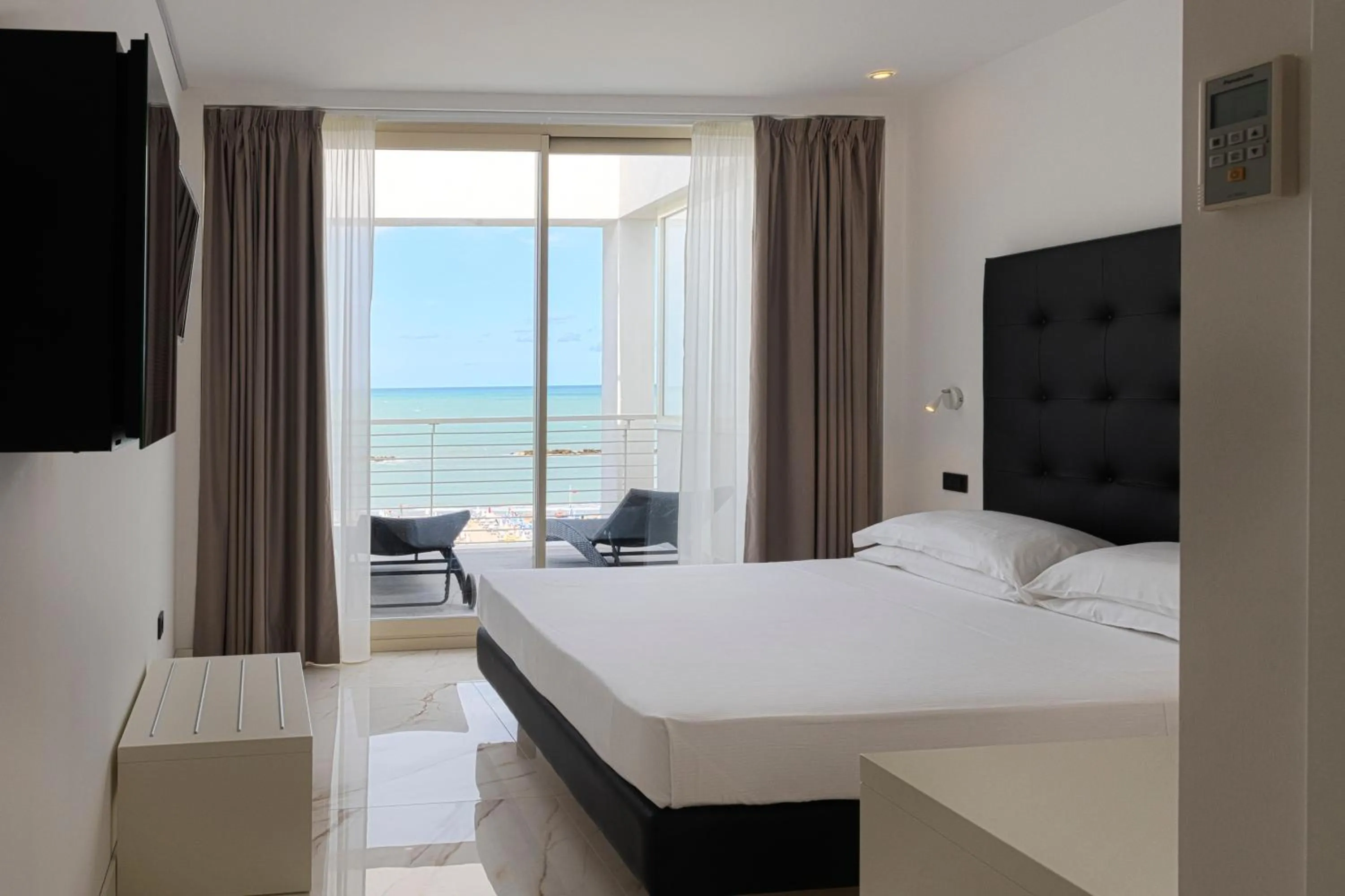 Bed in Hotel Villa Corallo