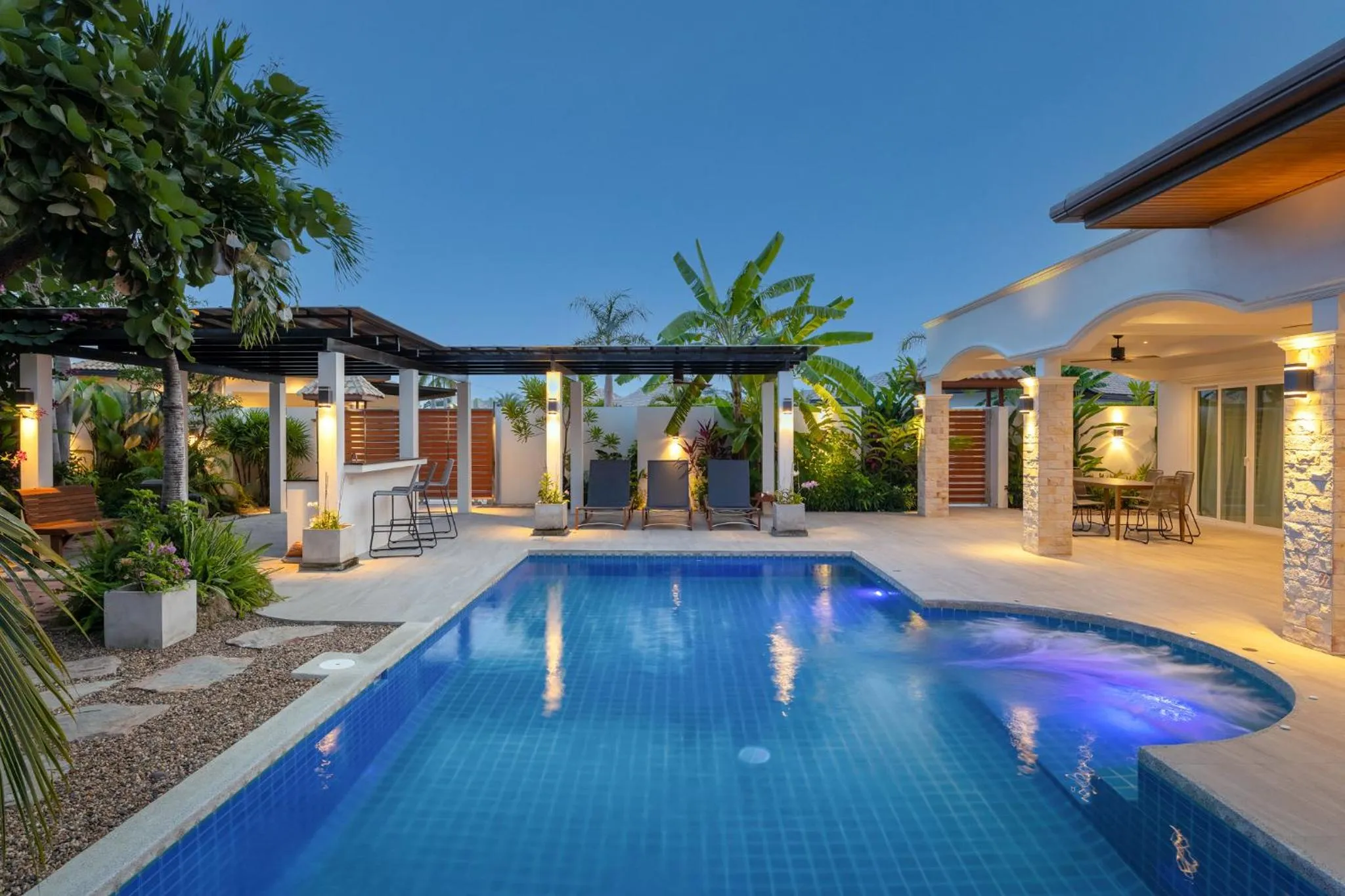 Hot Tub in Orchid Paradise Homes 404