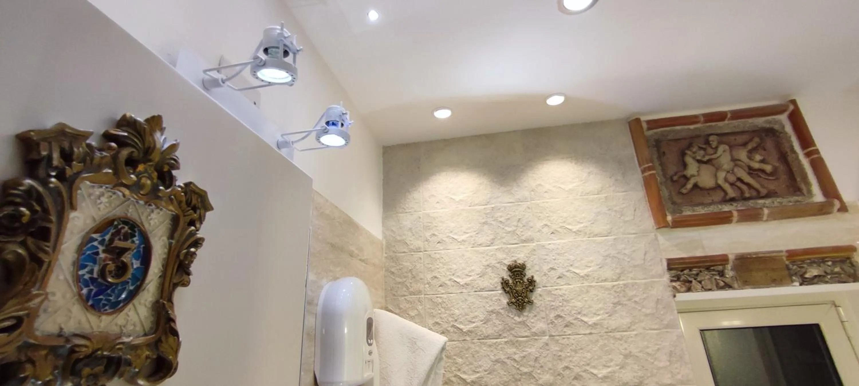 Shower in Villa Arianna B&B