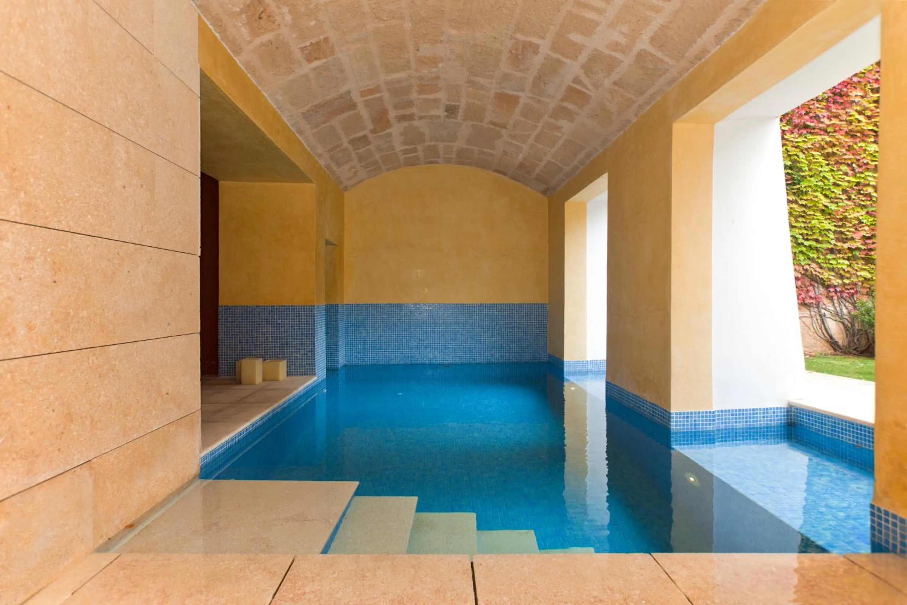 Swimming pool in Hotel Can Moragues