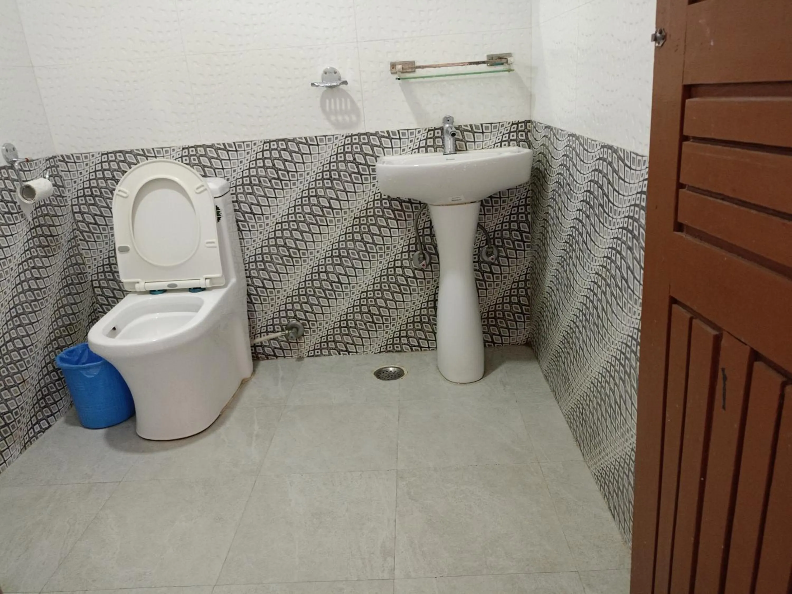 Toilet in Pokhara Metro Eco Hotel