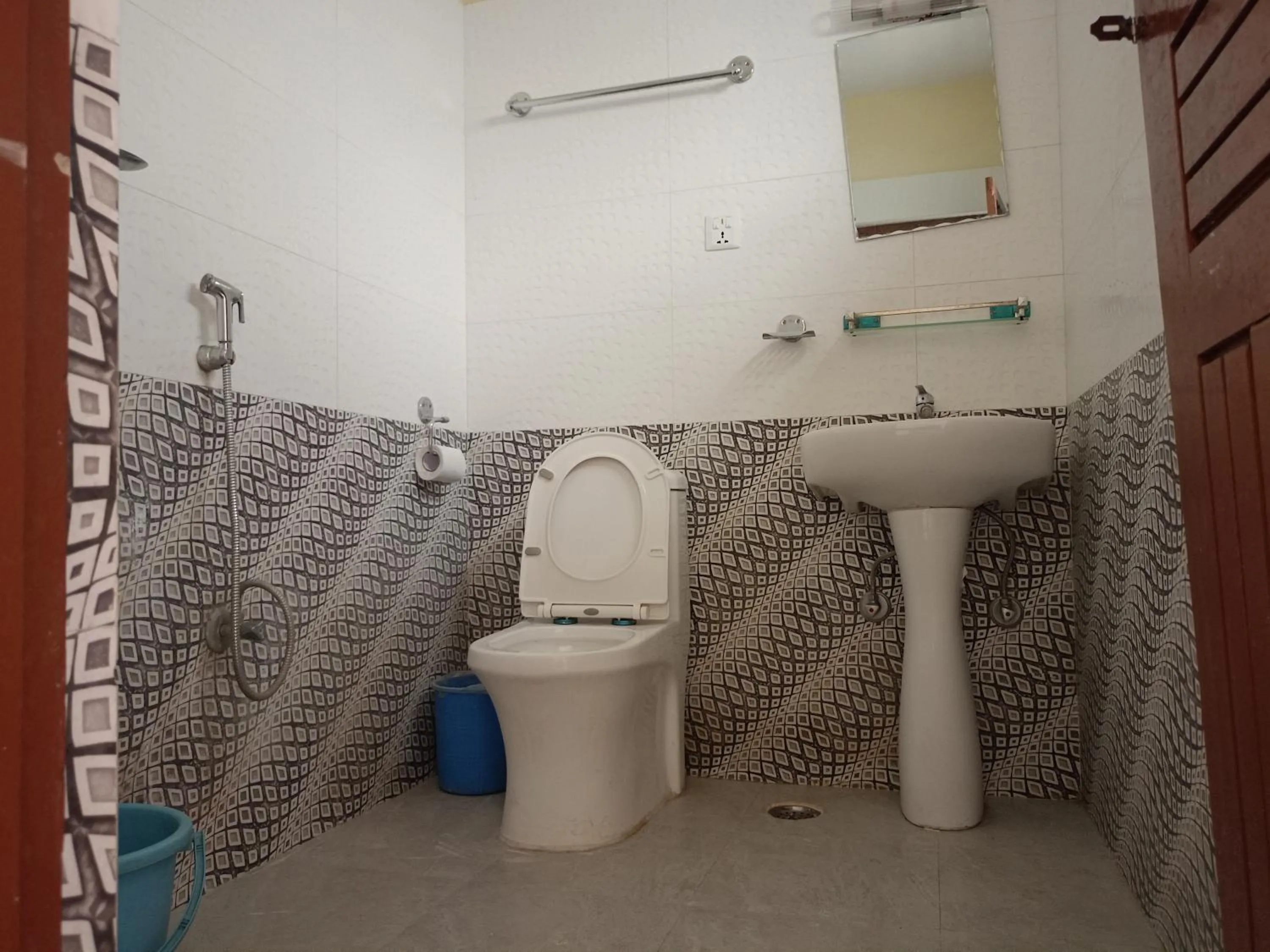 Shower in Pokhara Metro Eco Hotel