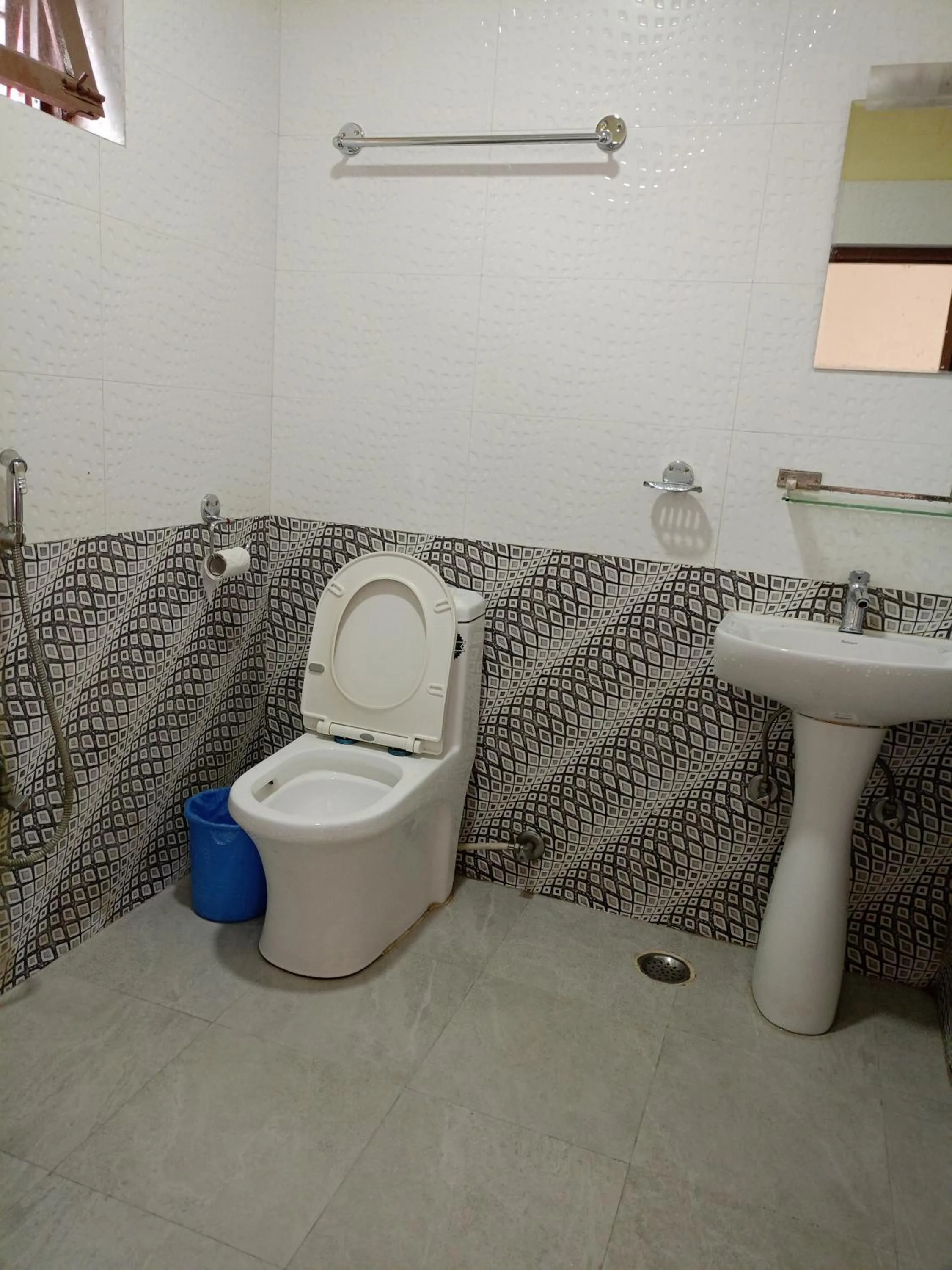 Toilet in Pokhara Metro Eco Hotel