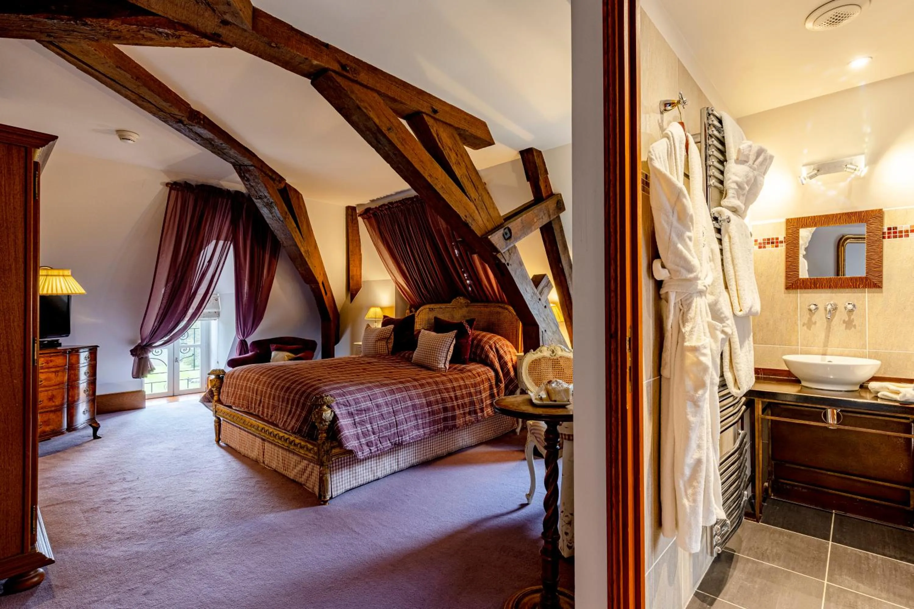 Bed in Abbaye de la Bussière