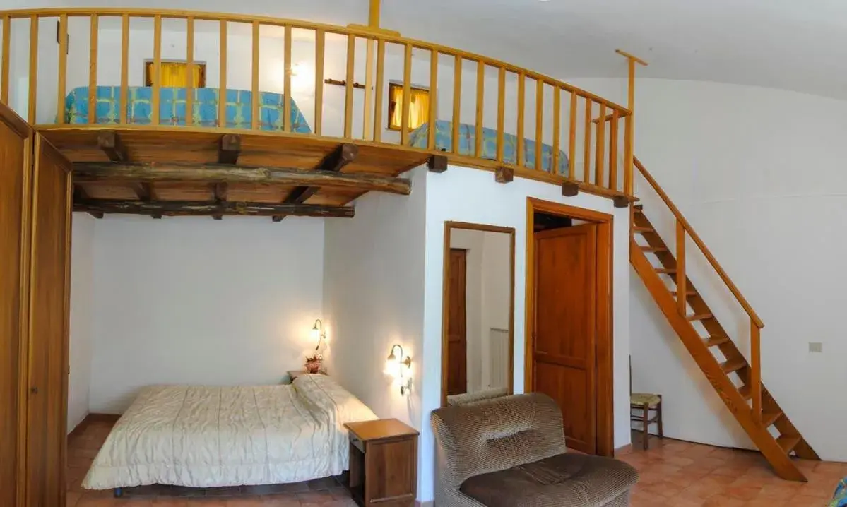 Large Double Room - single occupancy in Agriturismo La Ferrera Large Double Room - single occupancy in Agriturismo La Ferrera