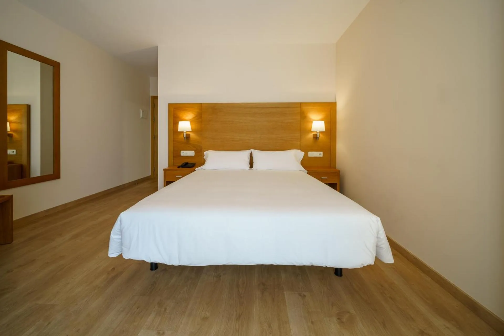 Bed in Hotel El Puente