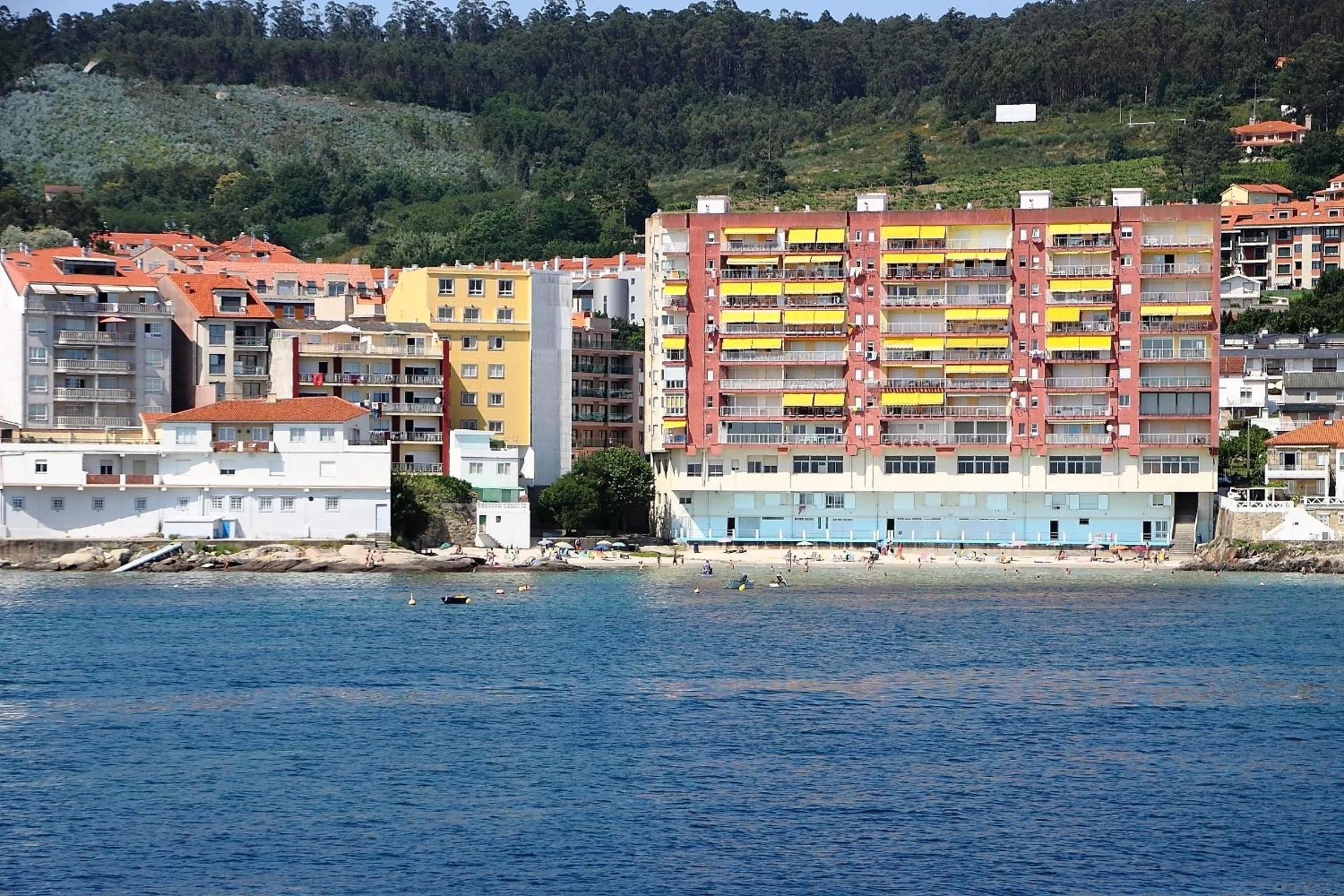 Property building in Hotel El Puente