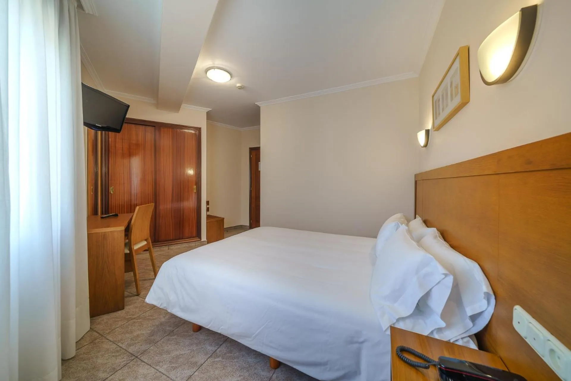 Photo of the whole room, Bed in Hotel El Puente