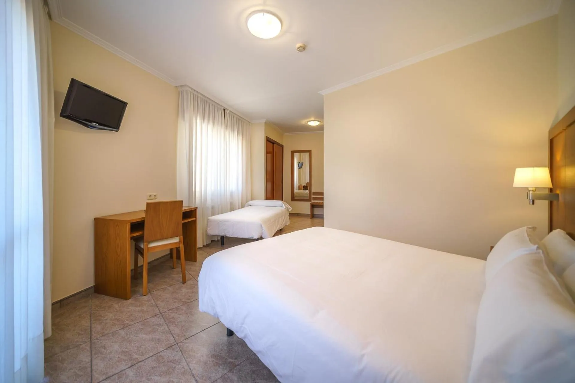 Photo of the whole room, Bed in Hotel El Puente