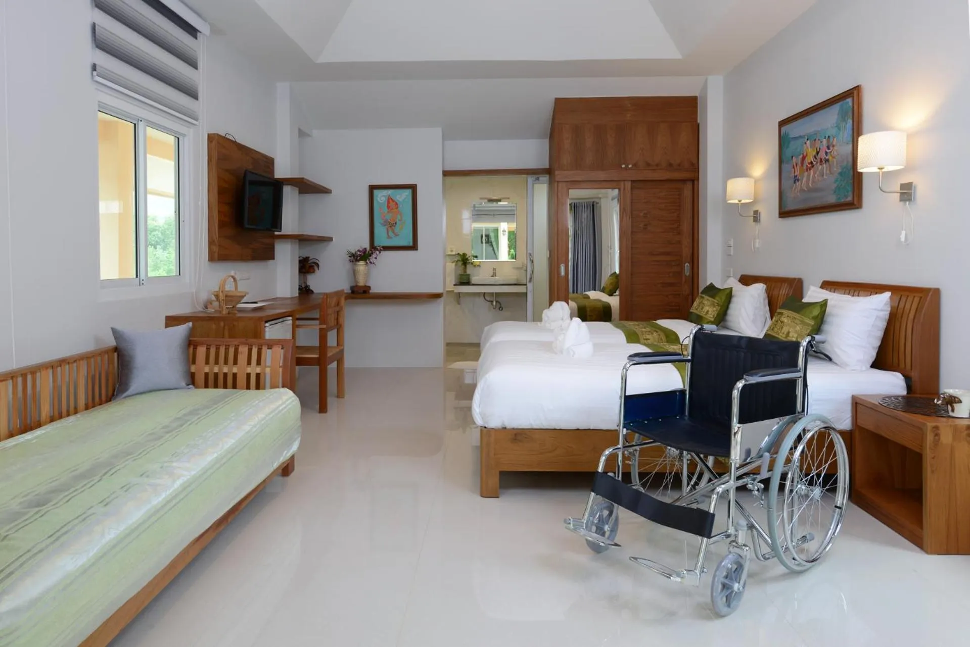 Property building, Bed in Chang Noi Hua Hin Pranburi fully accessible barrierefrei resort