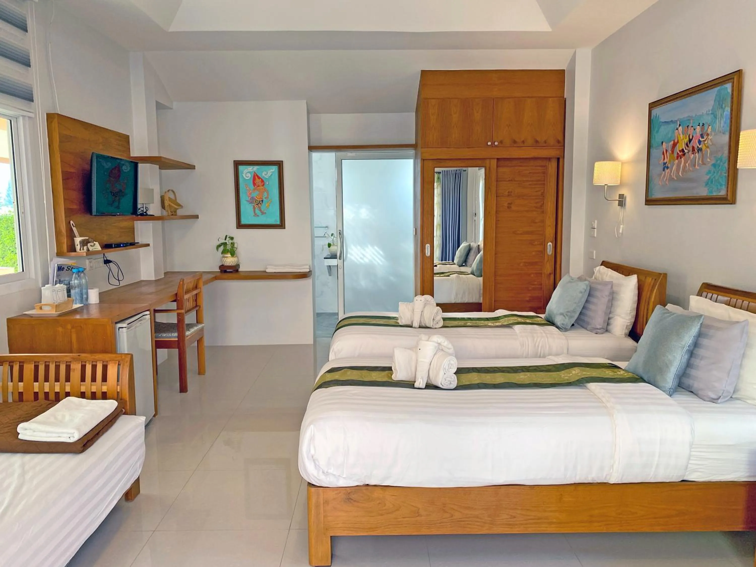 Photo of the whole room, Bed in Chang Noi Hua Hin Pranburi fully accessible barrierefrei resort