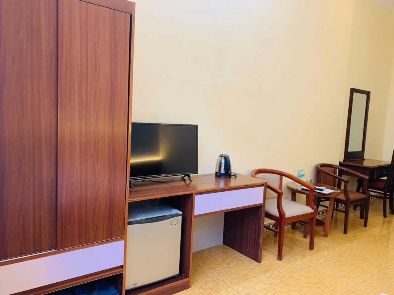 furniture in Hoang Yen Hotel