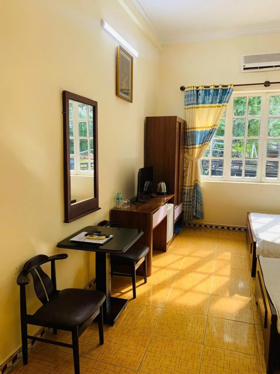 Bed in Hoang Yen Hotel