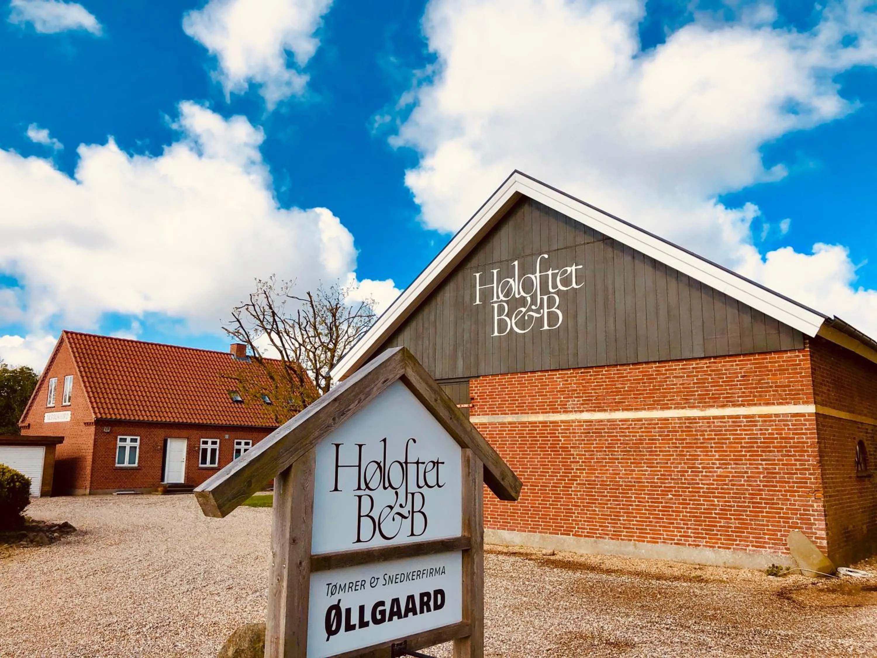 Property logo or sign in Høloftet bb