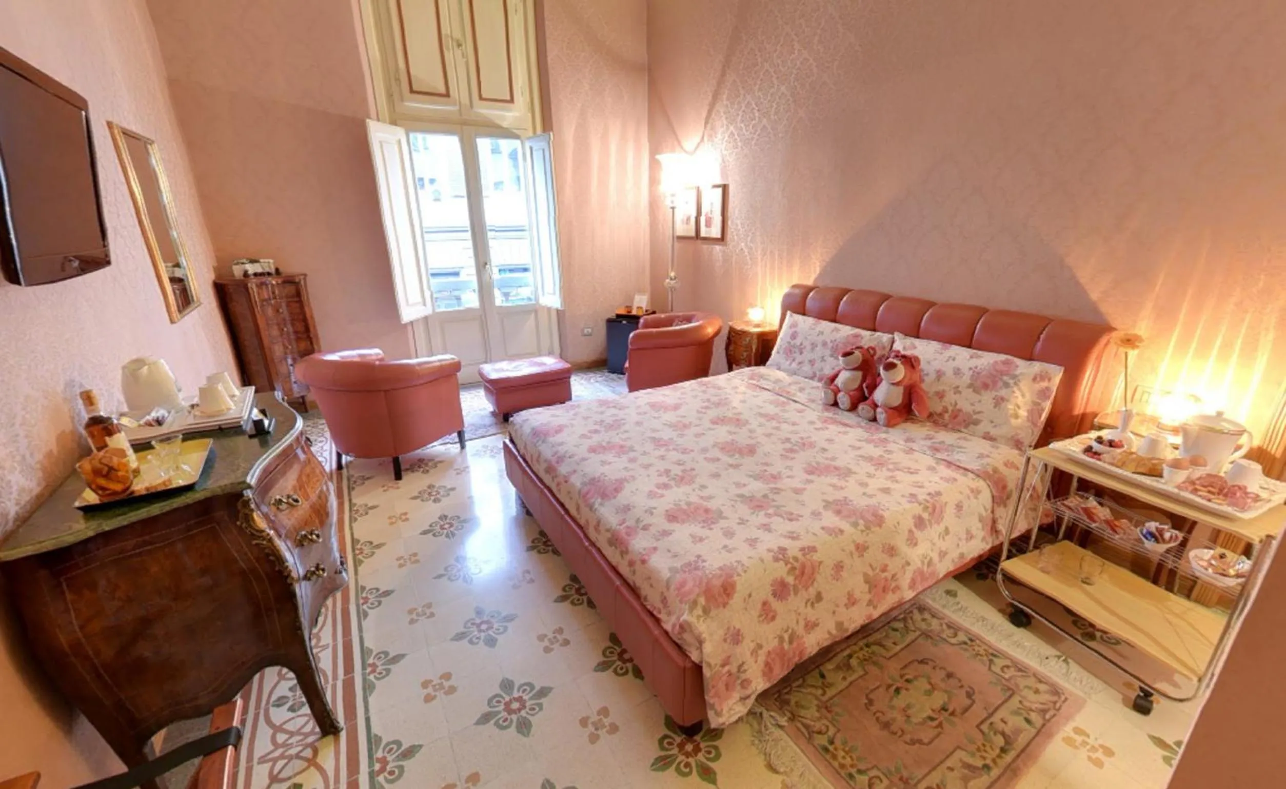 Photo of the whole room, Bed in B&B Cavour10 Firenze