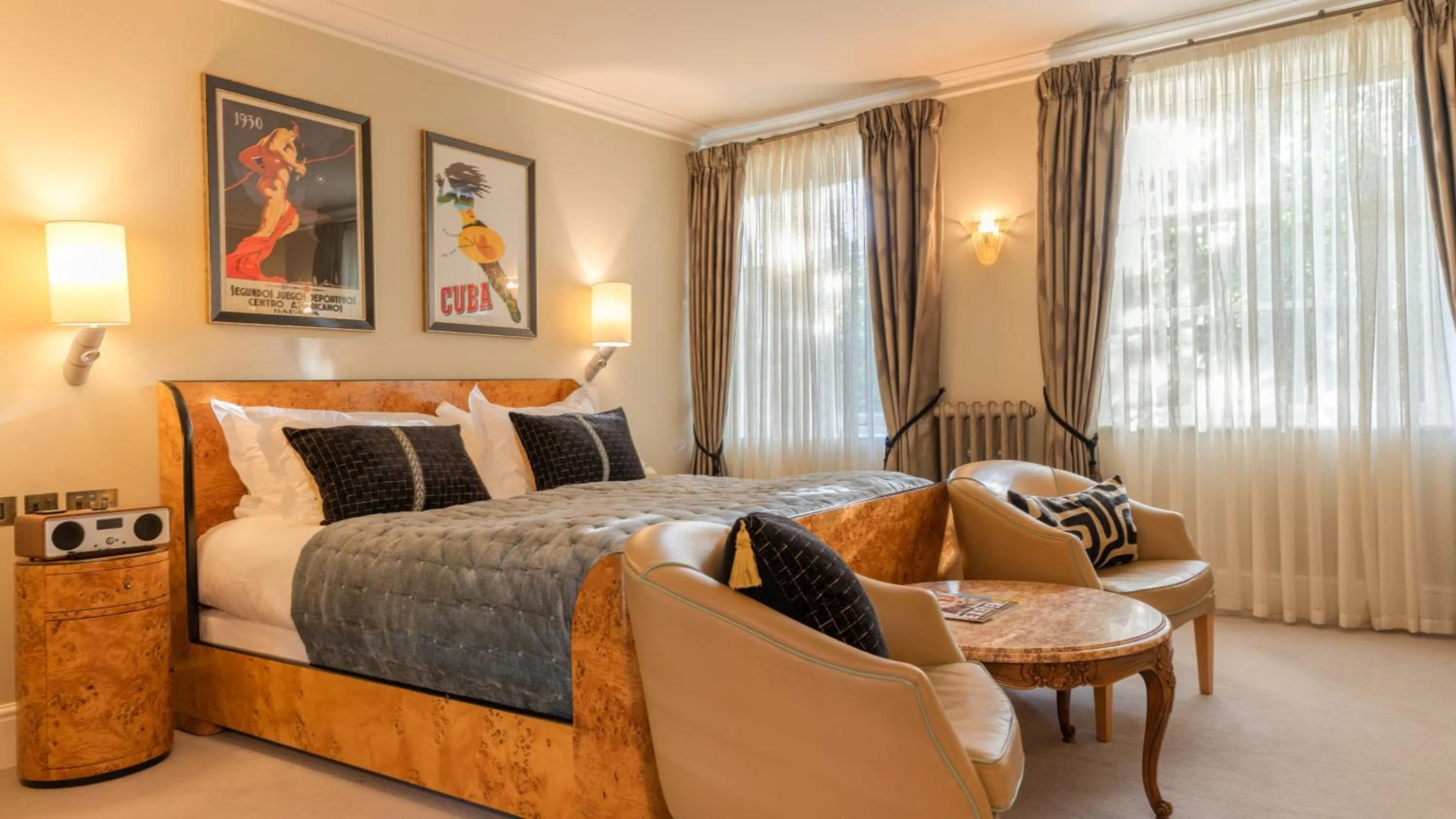 Bed in Southernhay House Hotel