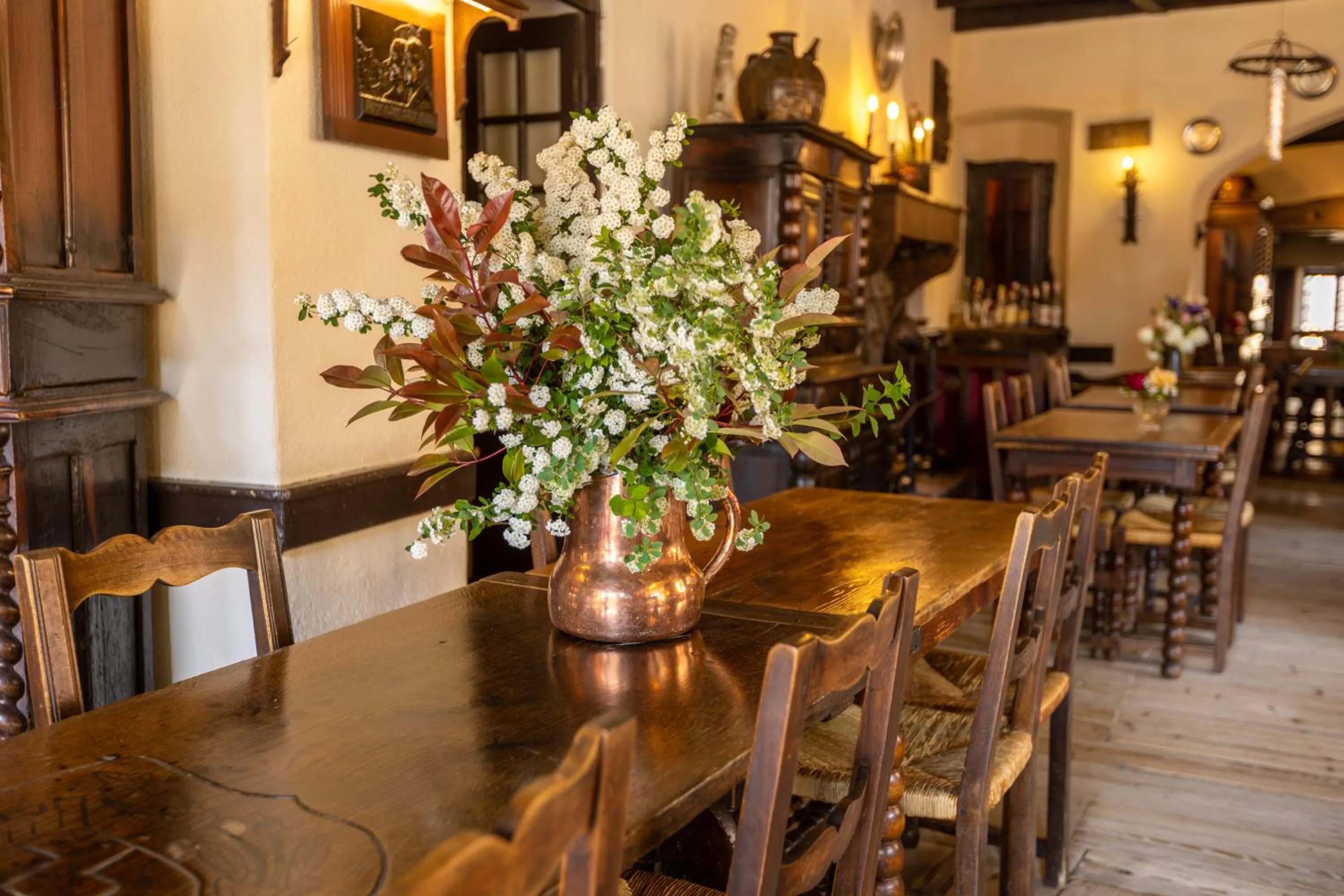 Property building in Hostellerie du Vieux Pérouges
