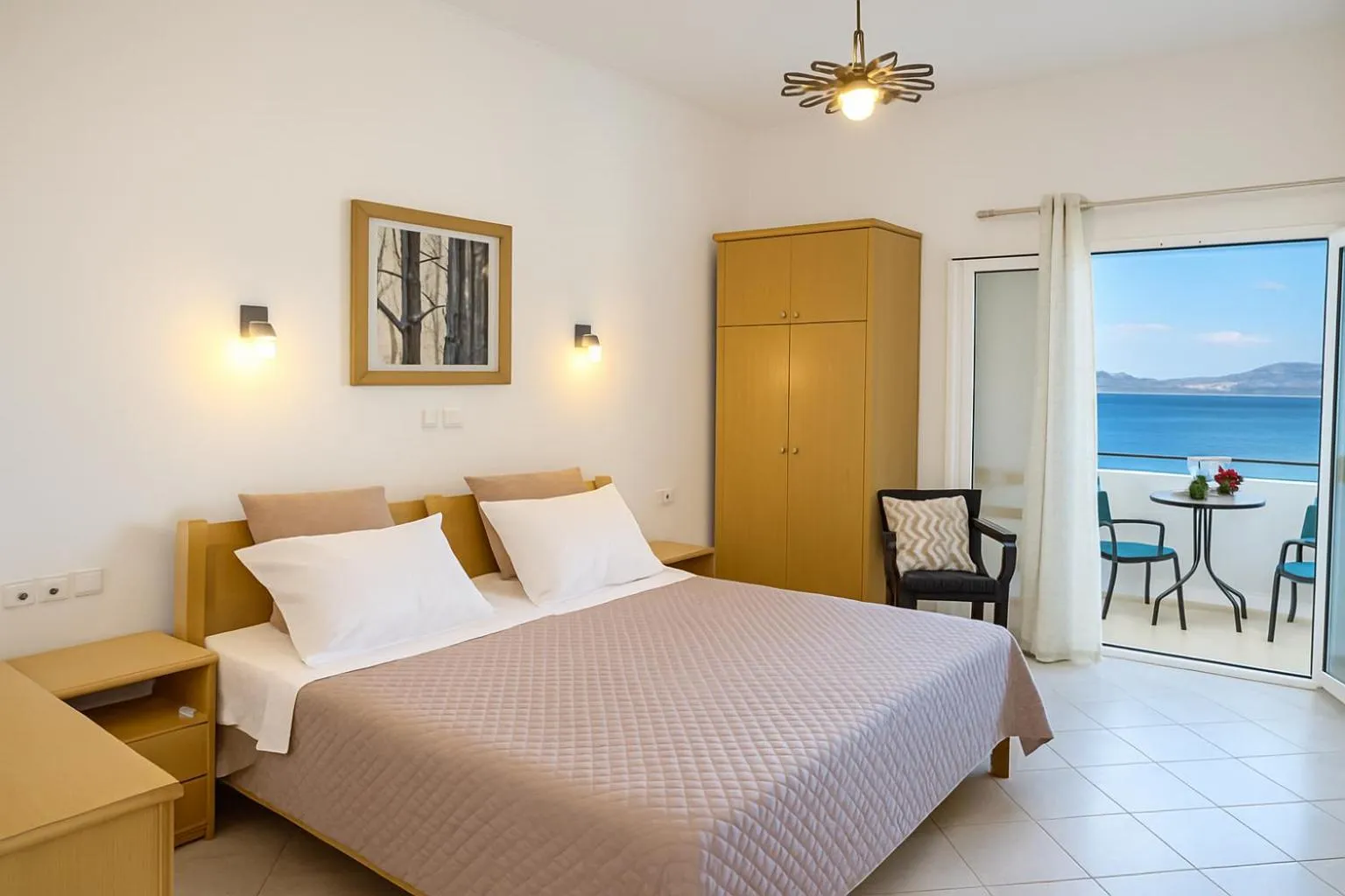 Bed in Sunrise Studios