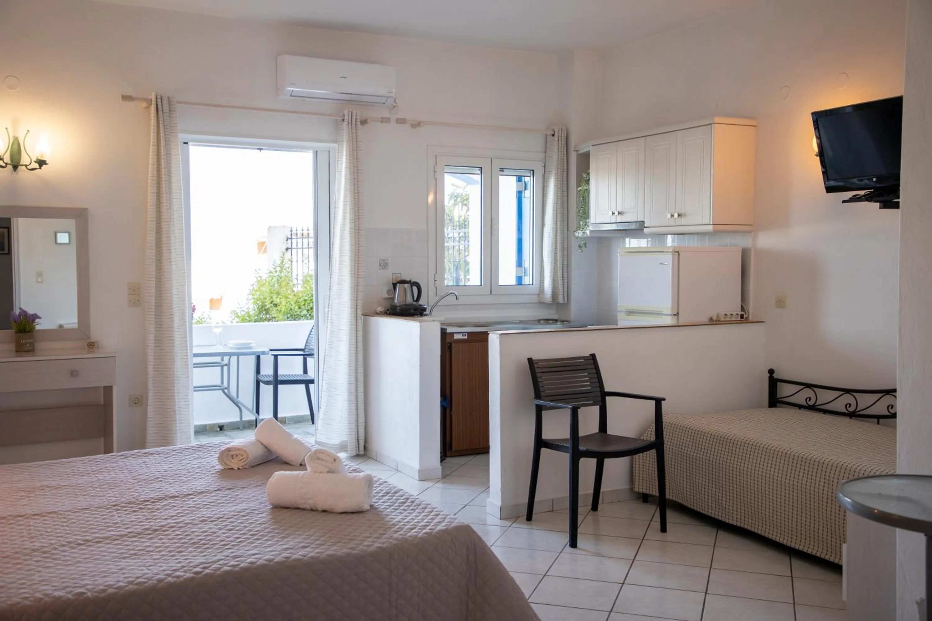 Bed in Sunrise Studios