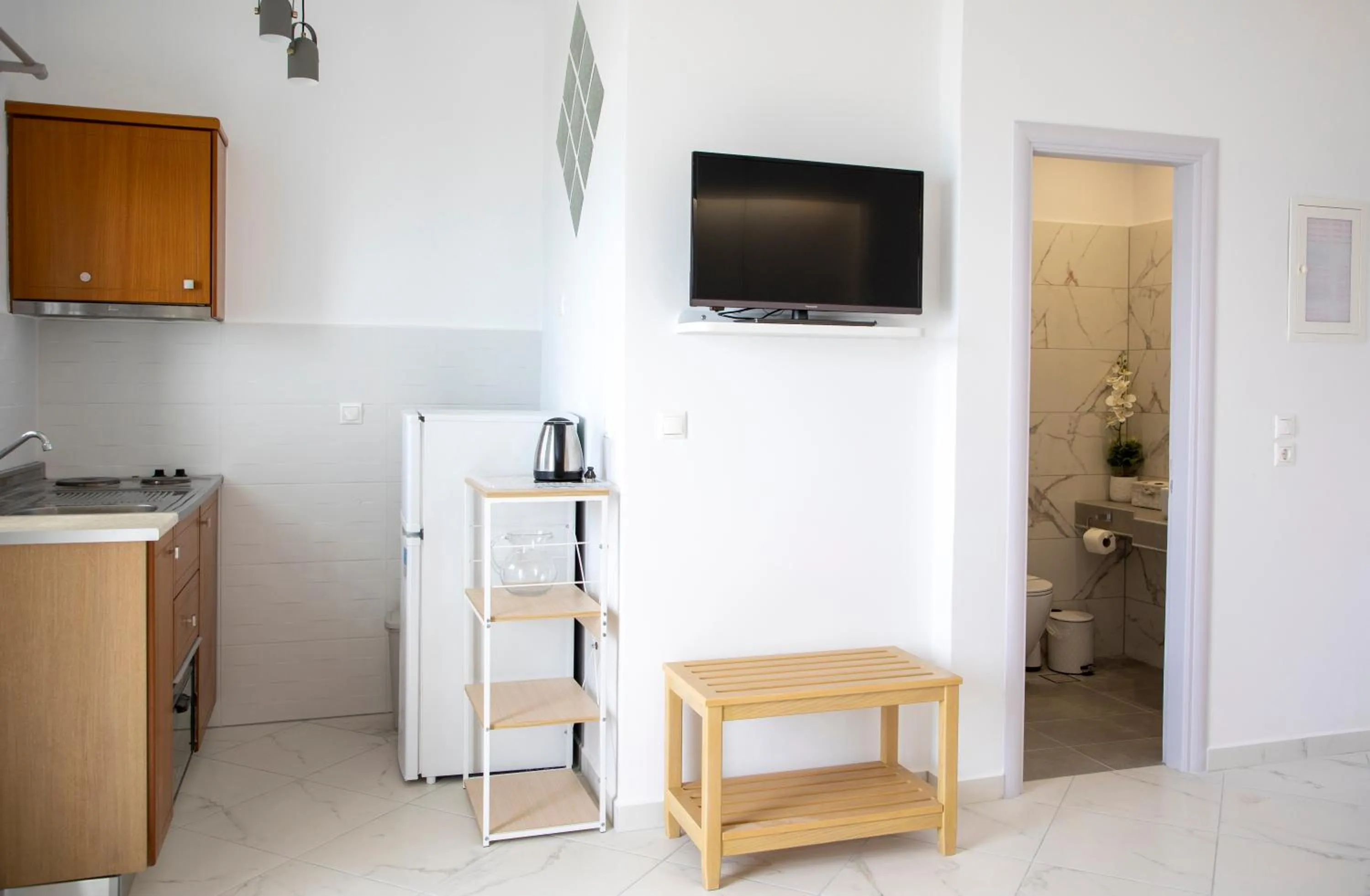 Bathroom in Sunrise Studios