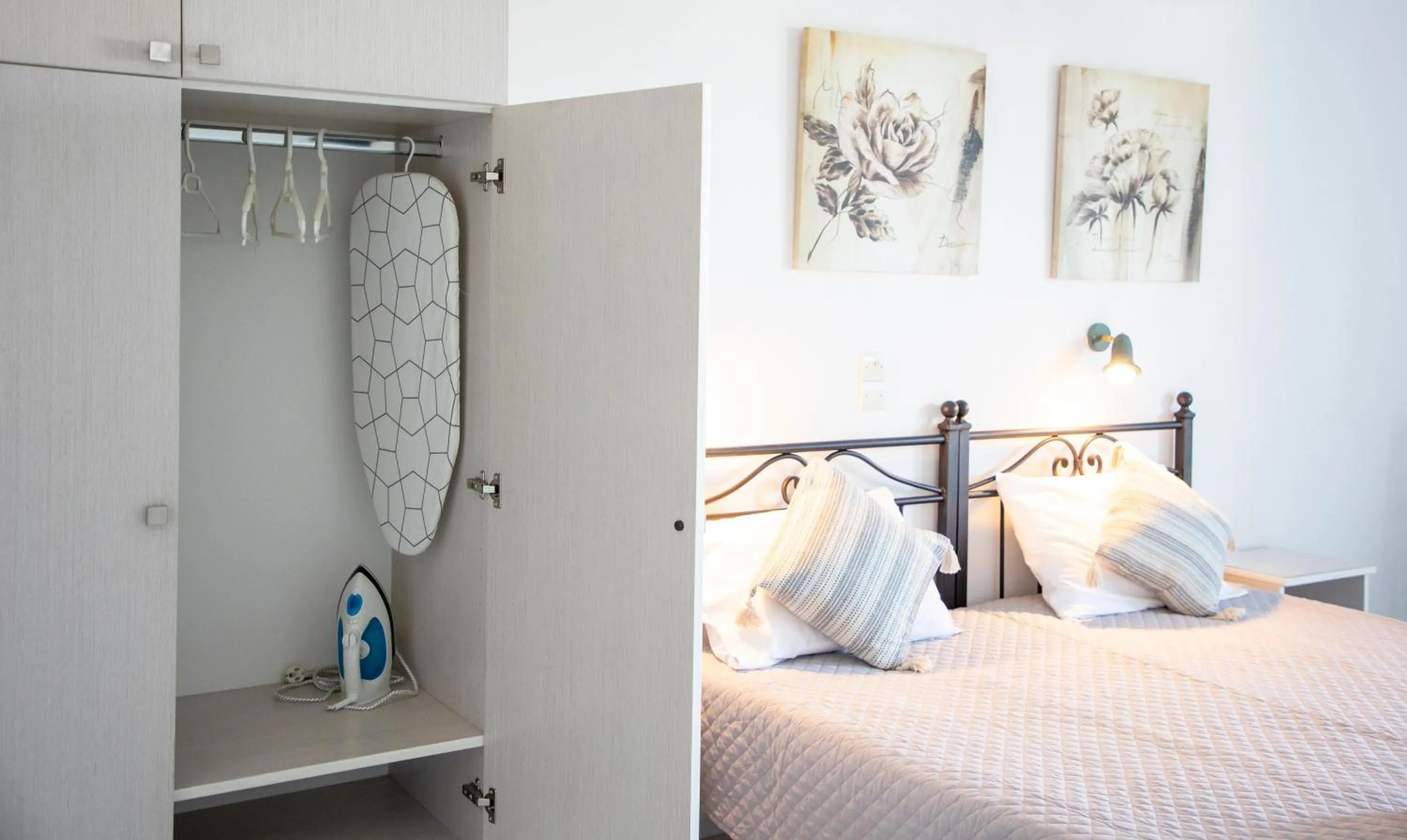 Bed in Sunrise Studios