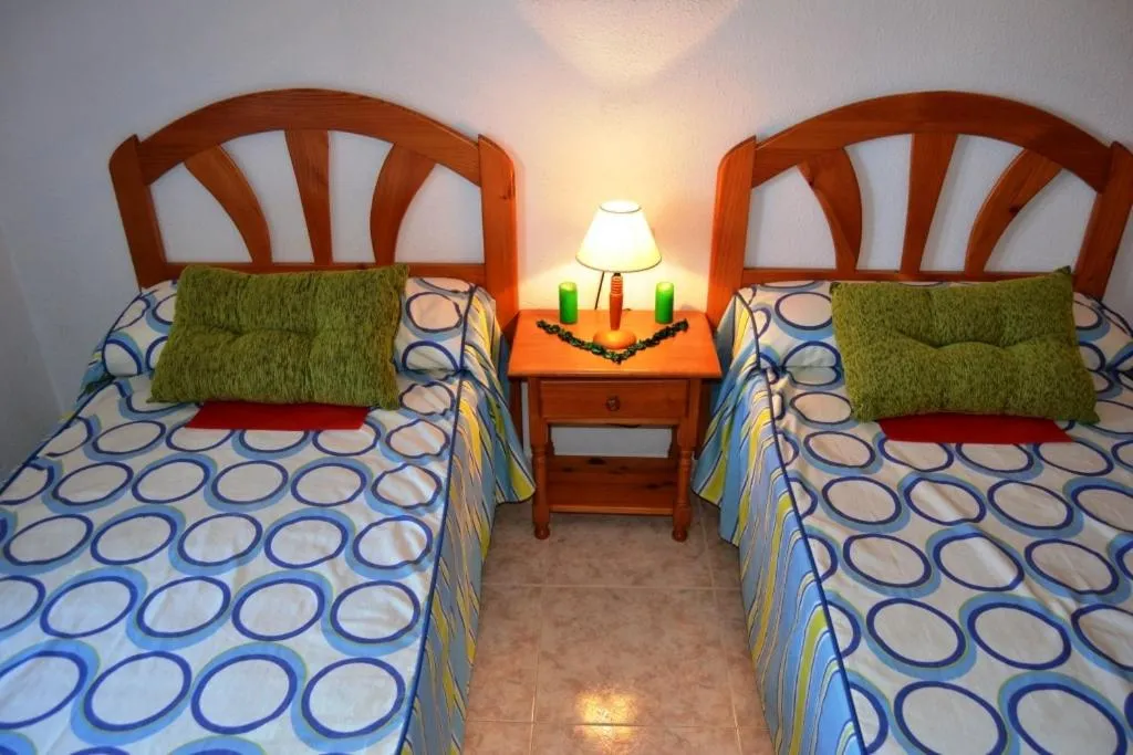 Decorative detail, Bed in Apartamentos Turísticos Hawaii 6