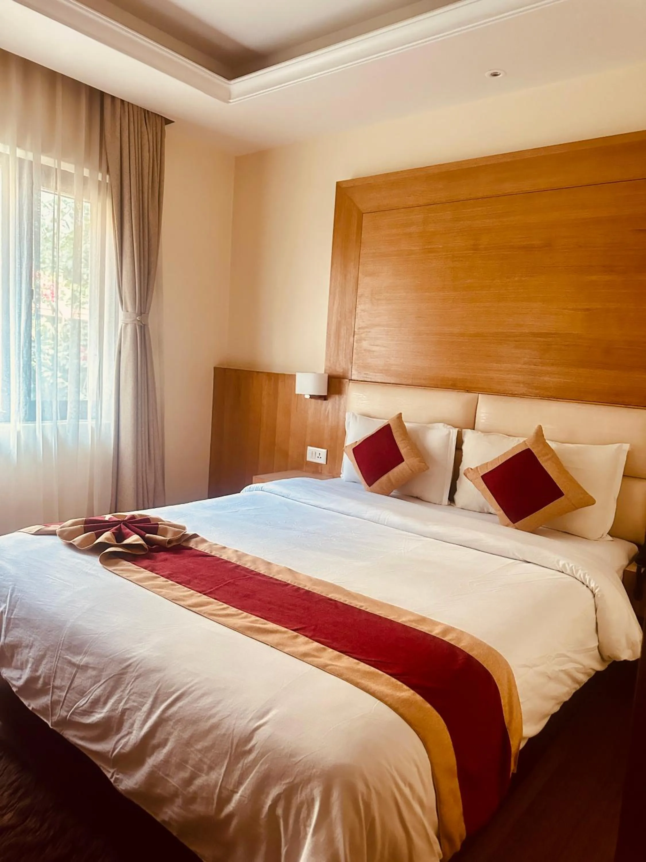 Bedroom, Bed in Hotel Middle Path & Spa