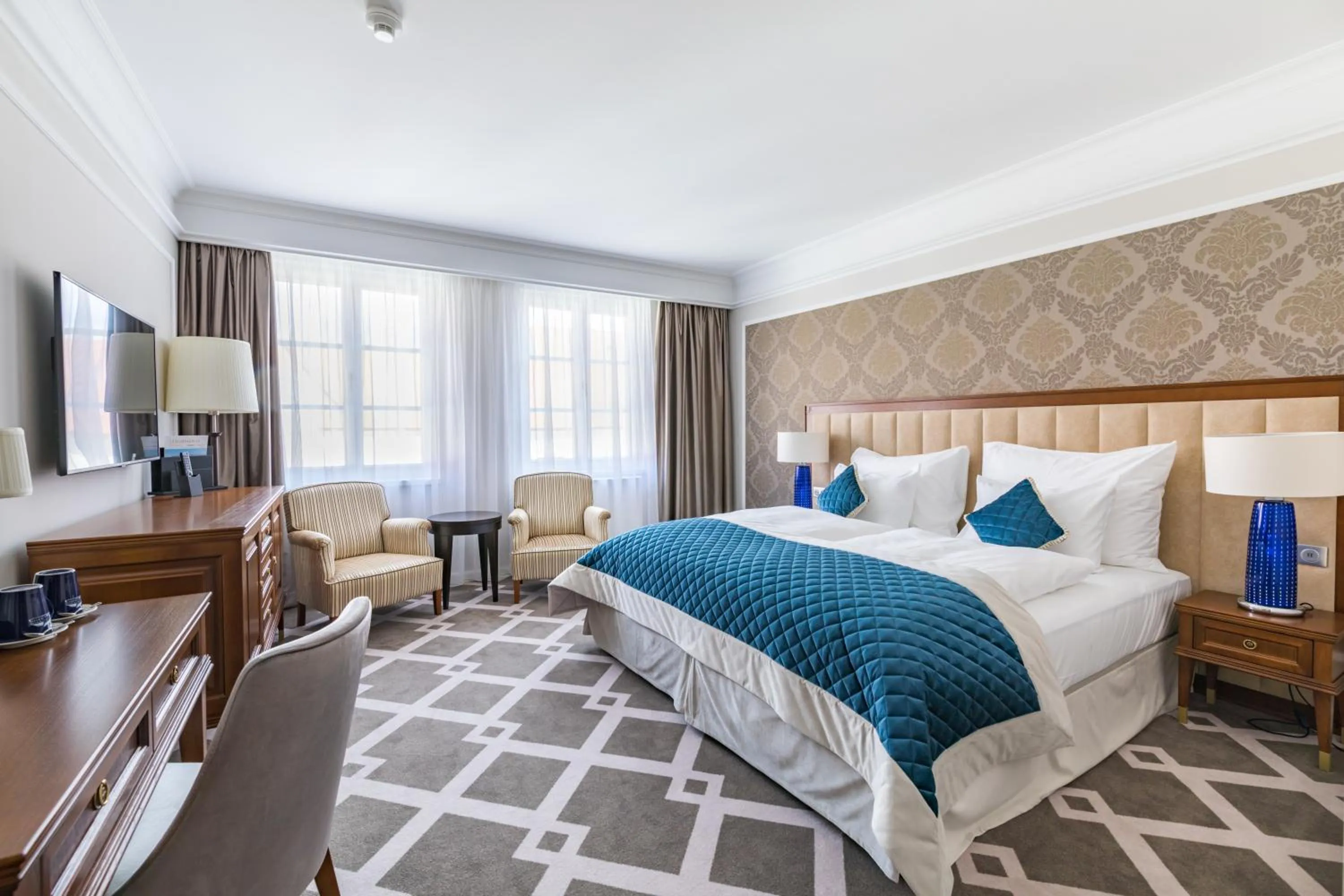 Bedroom, Bed in Palace Art Hotel Pezinok