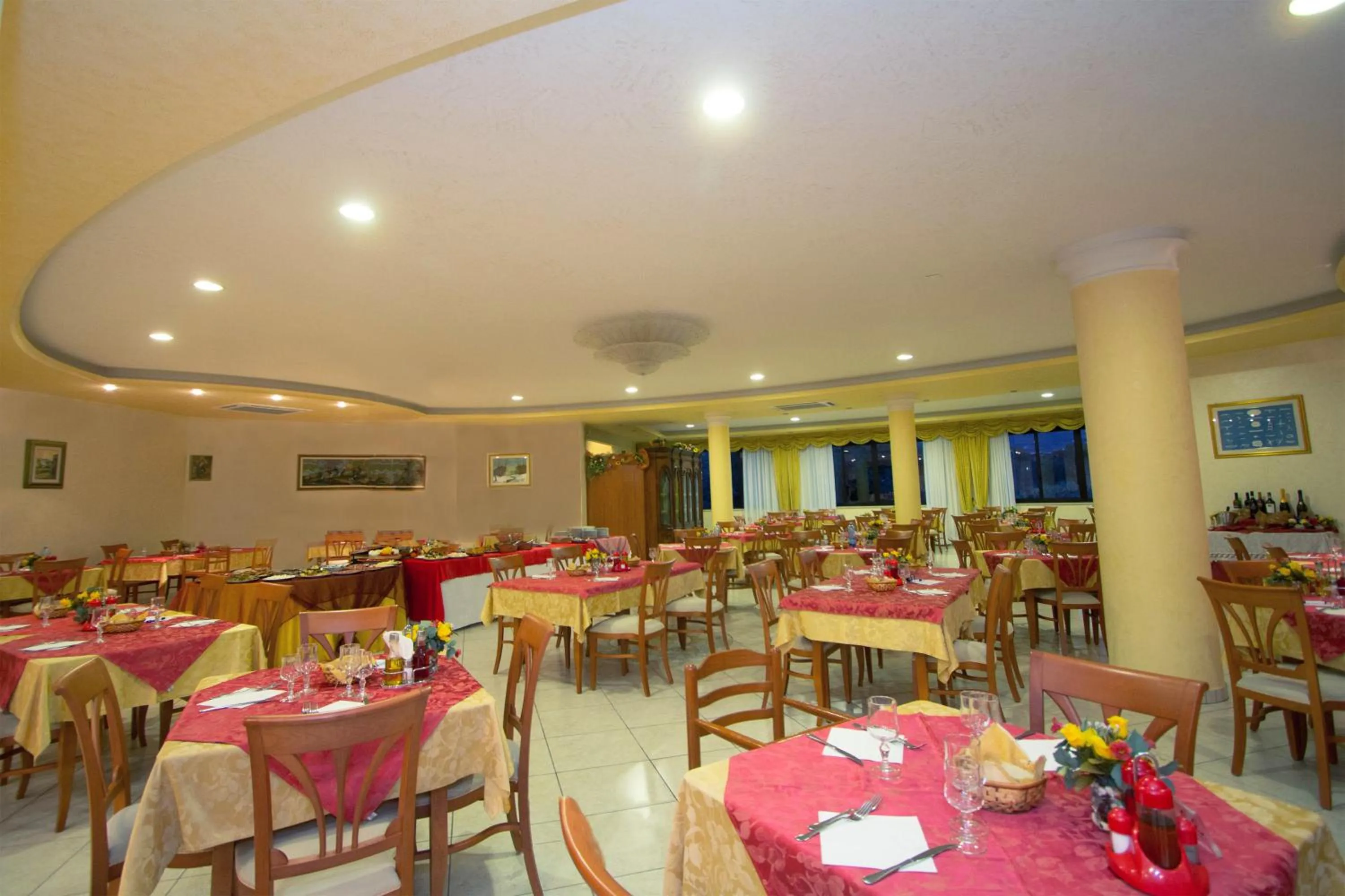 Restaurant/places to eat in Hotel L'Ancora