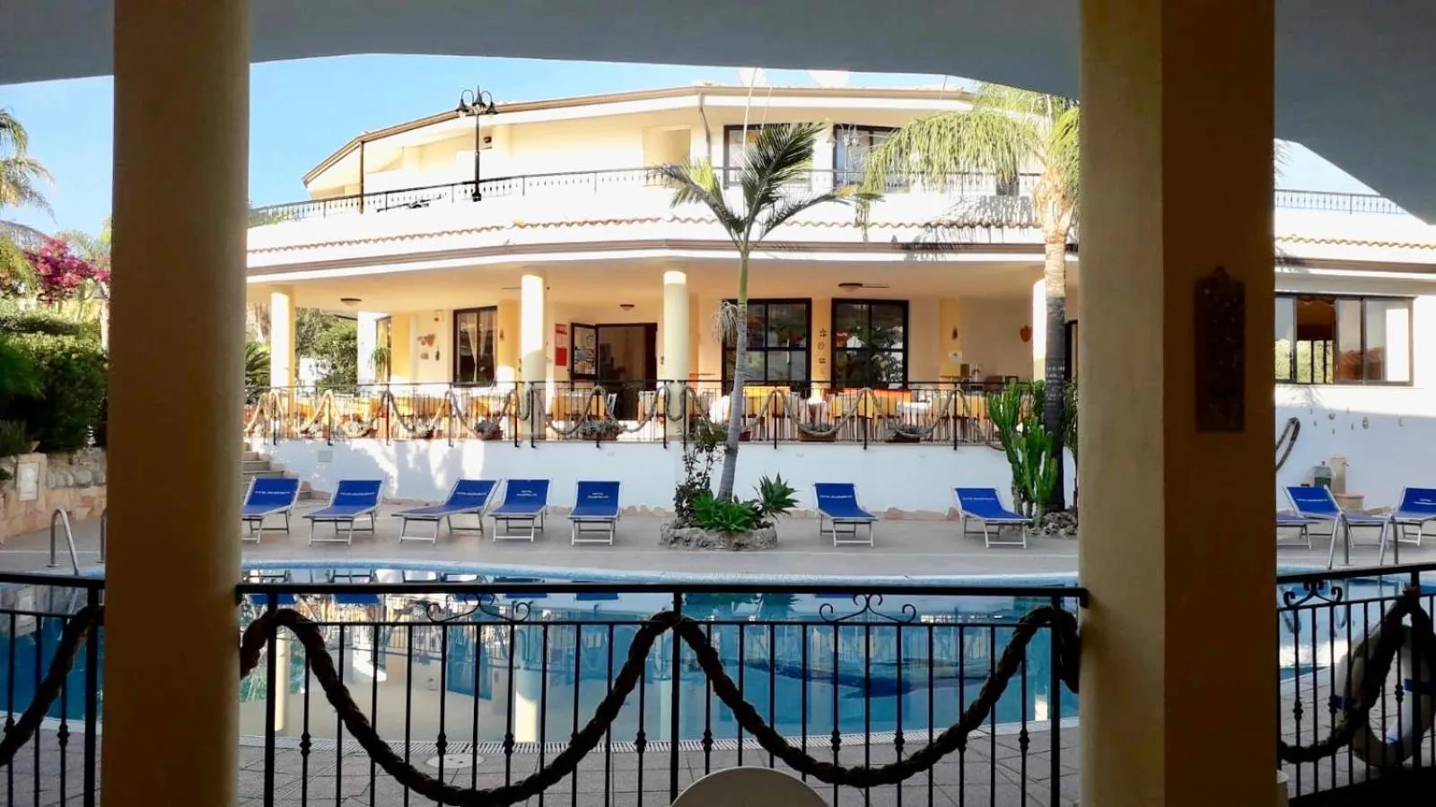 Pool view in Hotel L'Ancora
