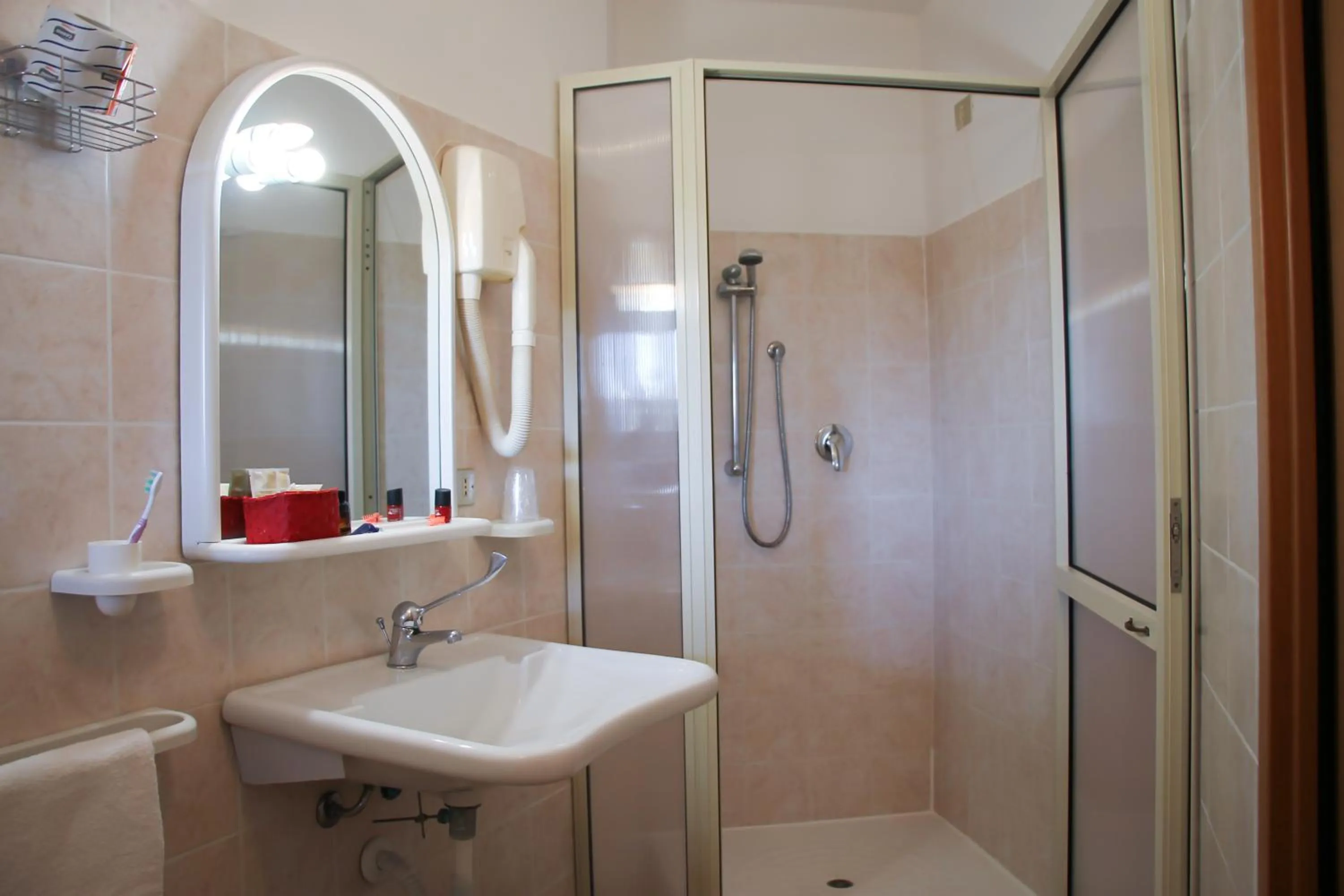 Bathroom in Hotel L'Ancora