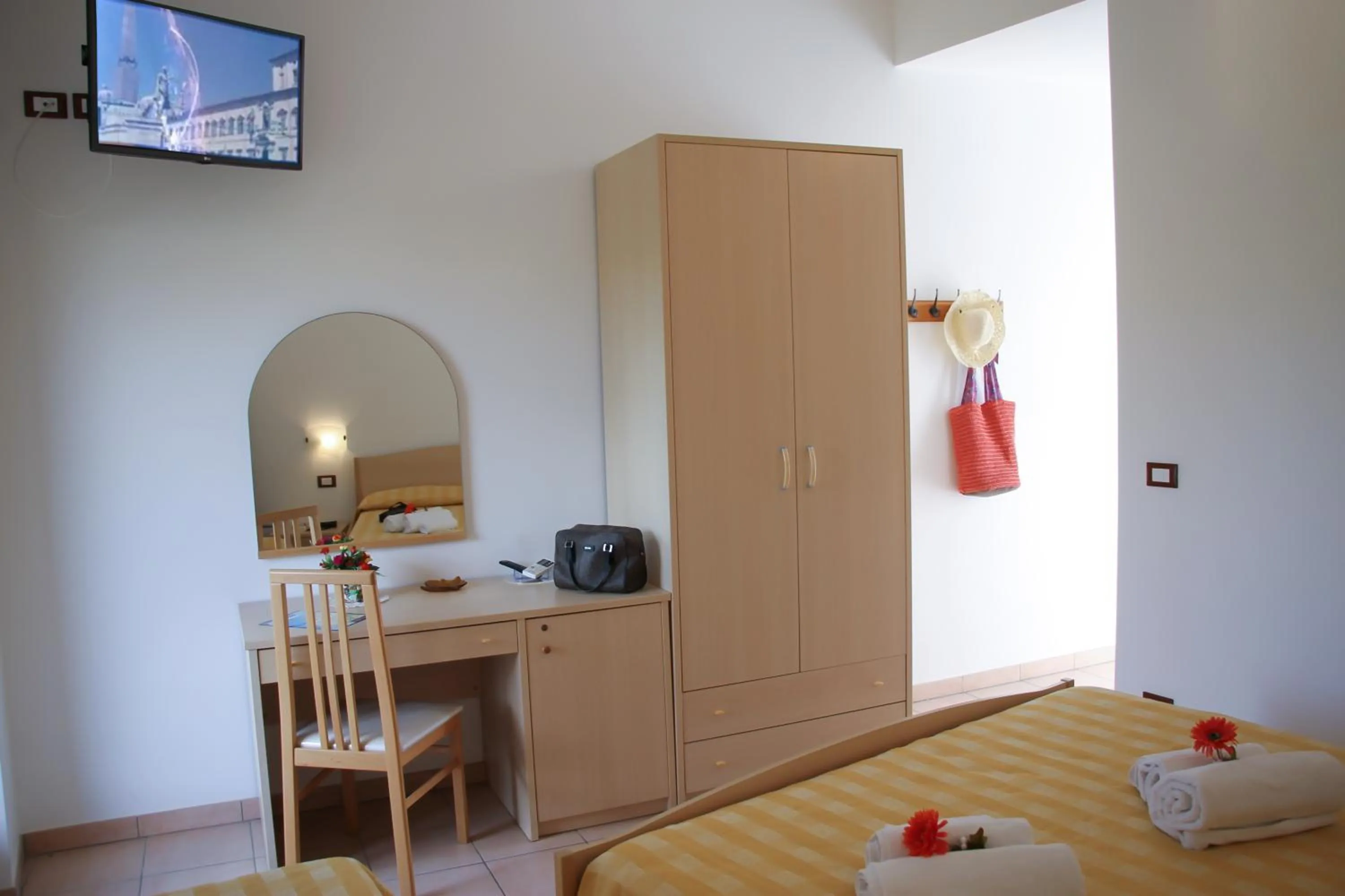 Photo of the whole room in Hotel L'Ancora