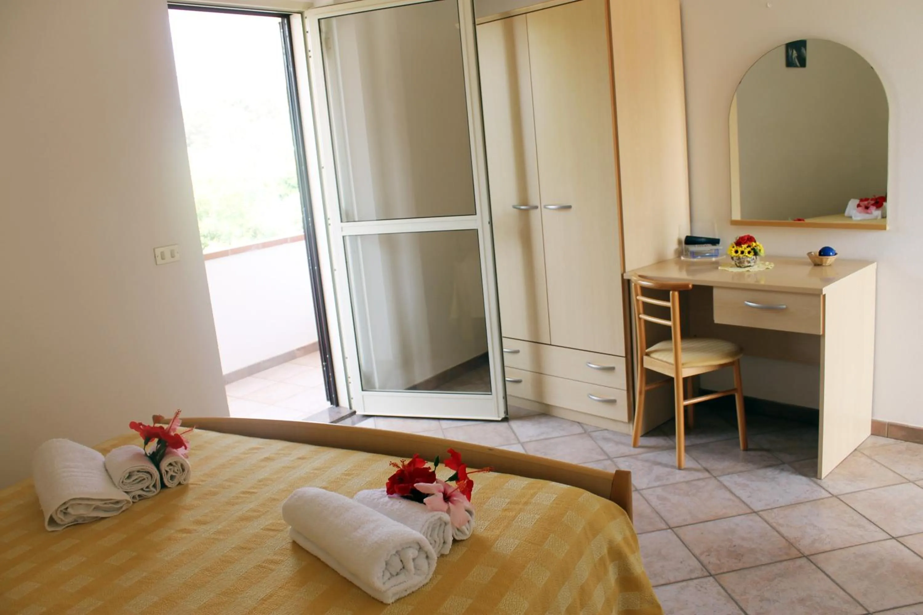 Garden view in Hotel L'Ancora