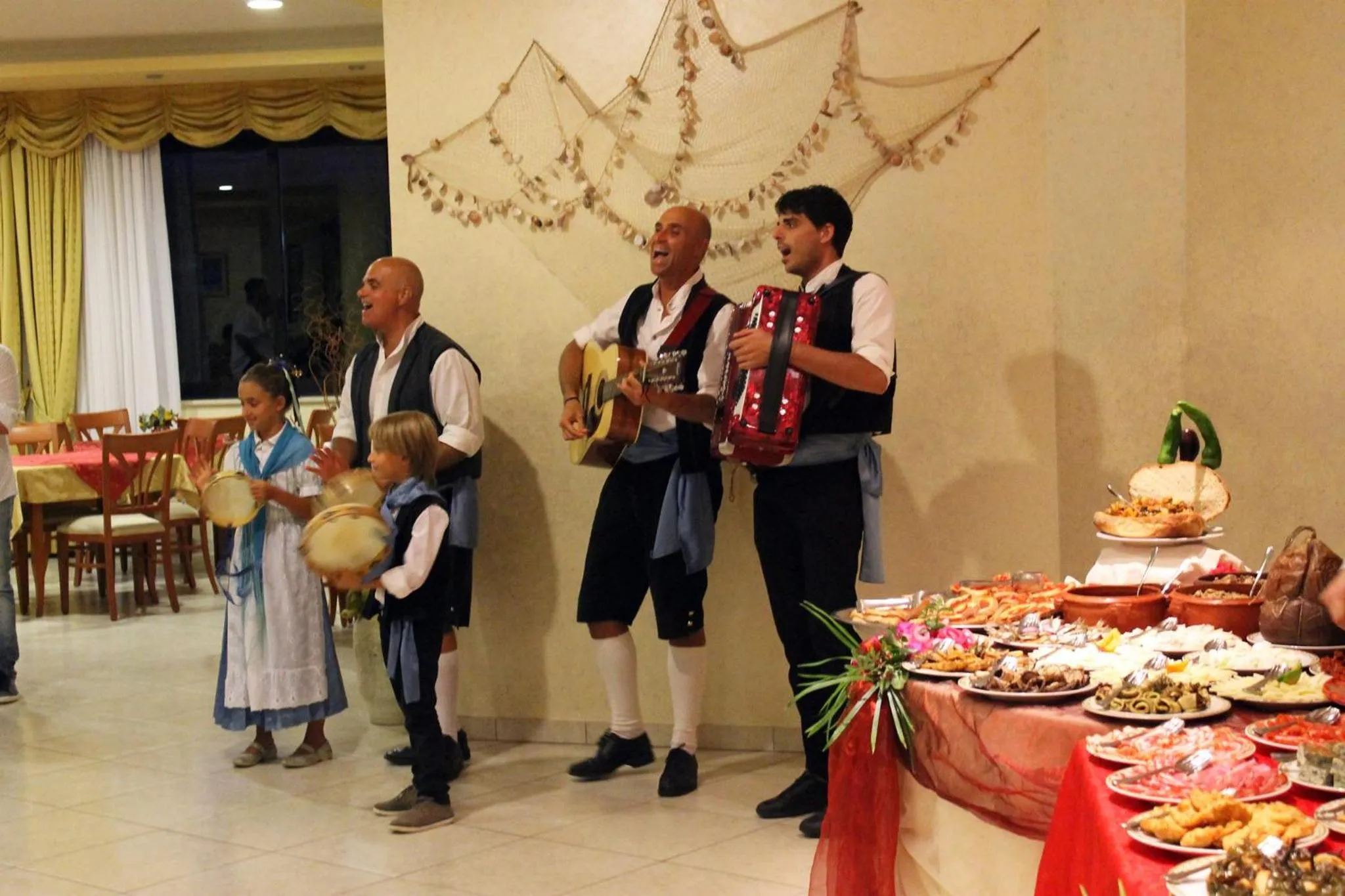 Karaoke in Hotel L'Ancora