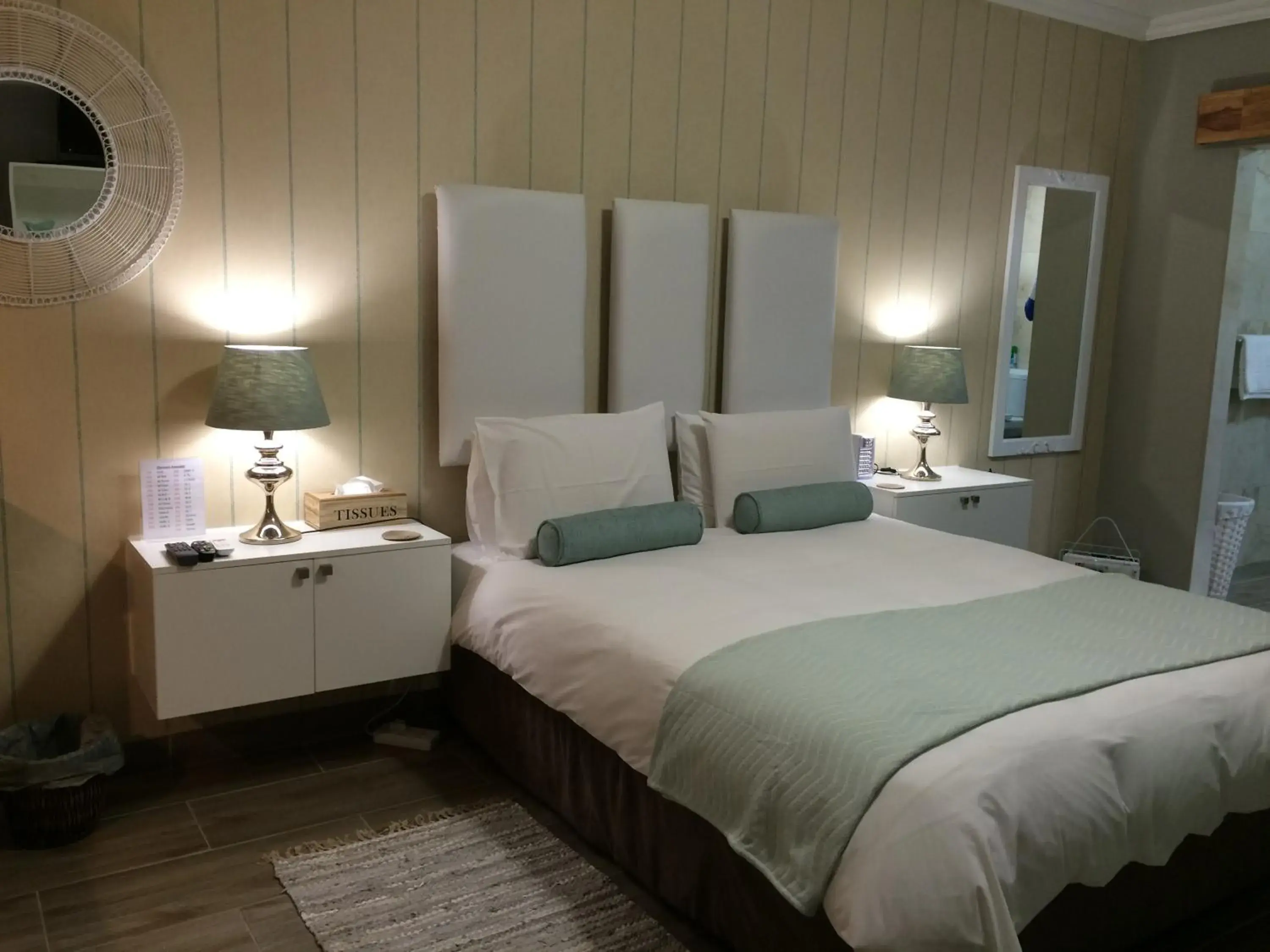 Queen Room with Garden View - single occupancy in Bay View Guest House Queen Room with Garden View - single occupancy in Bay View Guest House