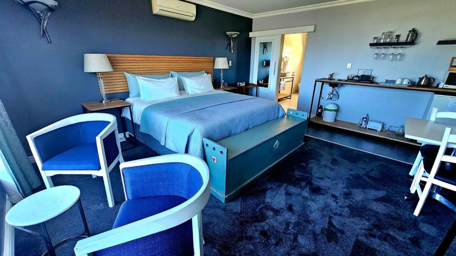 Photo of the whole room, Bed in Bay View Guest House