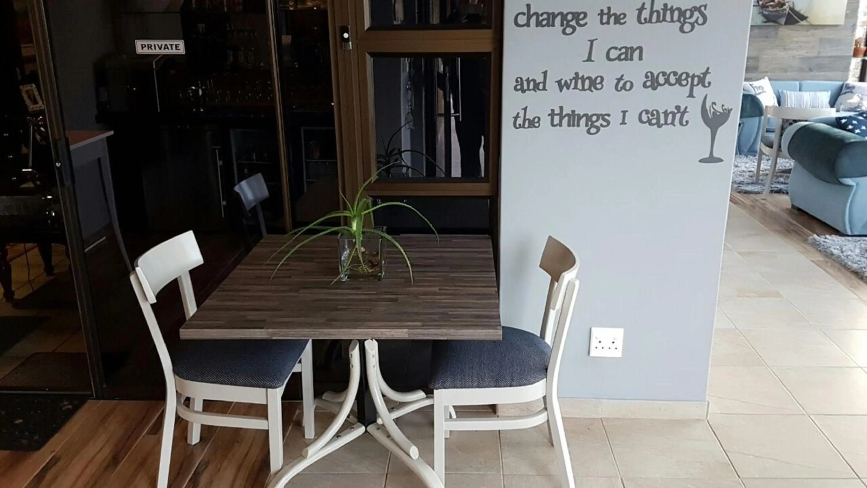 Communal lounge/ TV room in Bay View Guest House