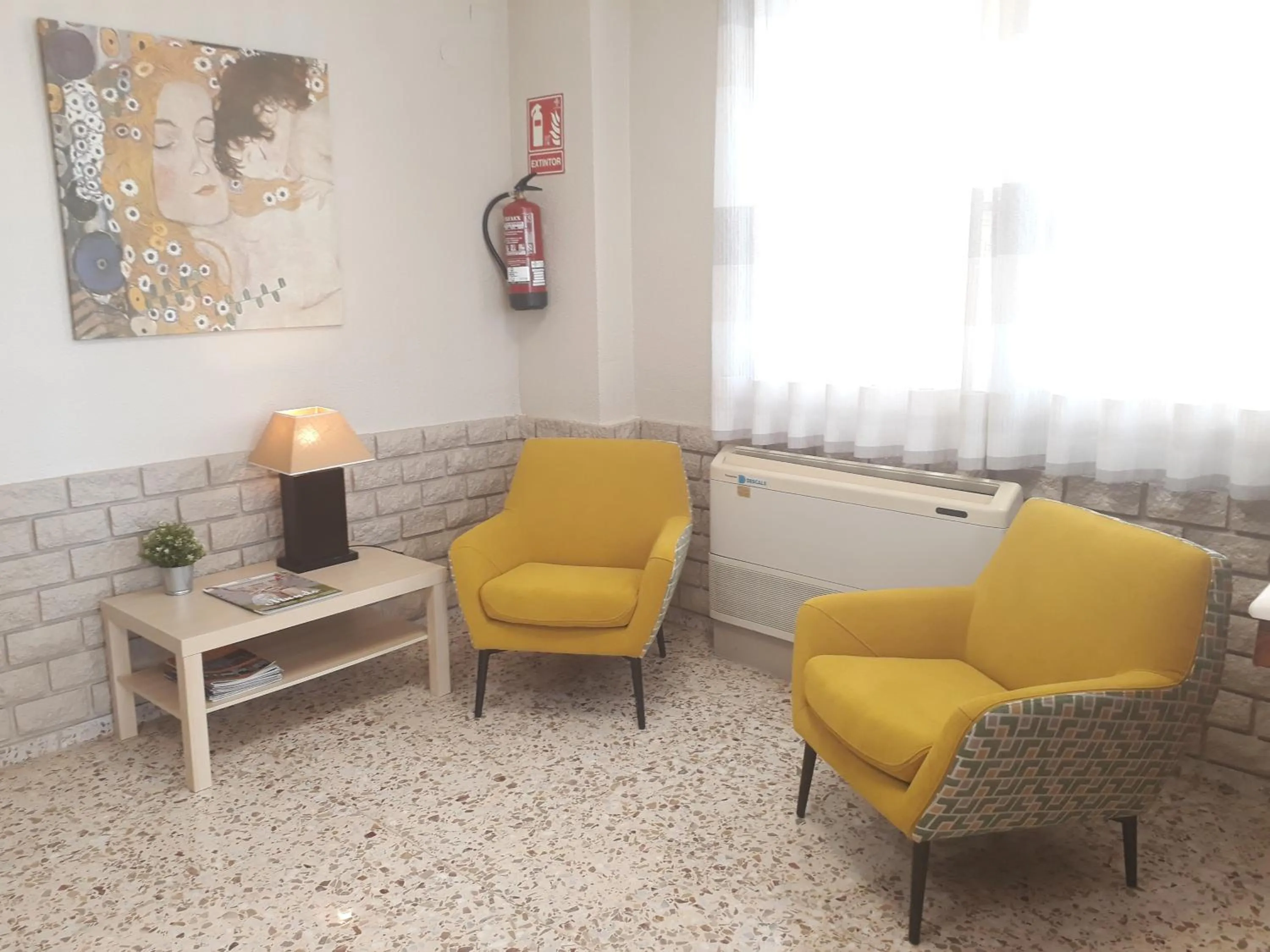 Seating area in Hostal Moreno