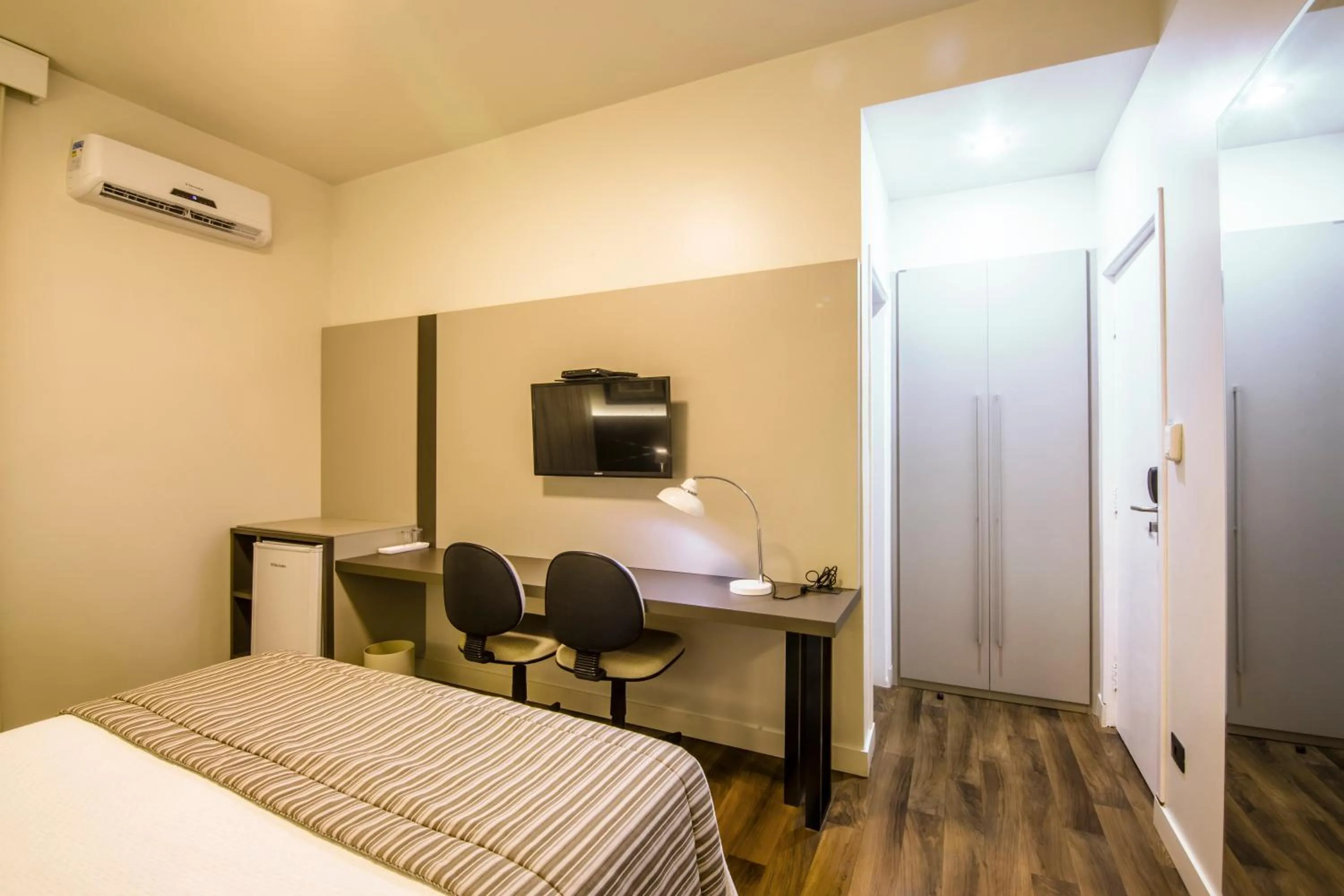 Photo of the whole room, Bed in JR Hotel Marilia