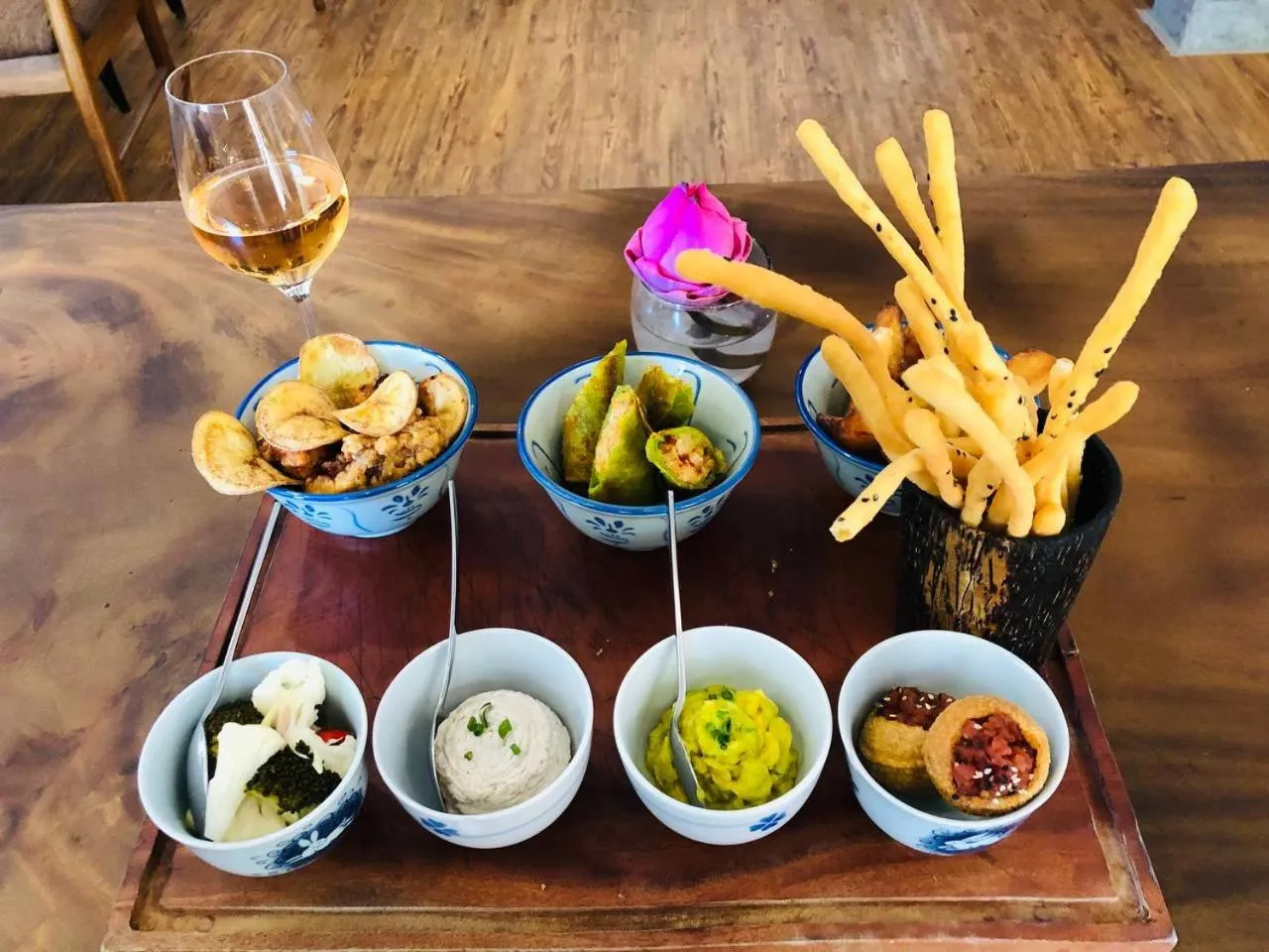 Restaurant/places to eat in Suite Home Boutique Hotel