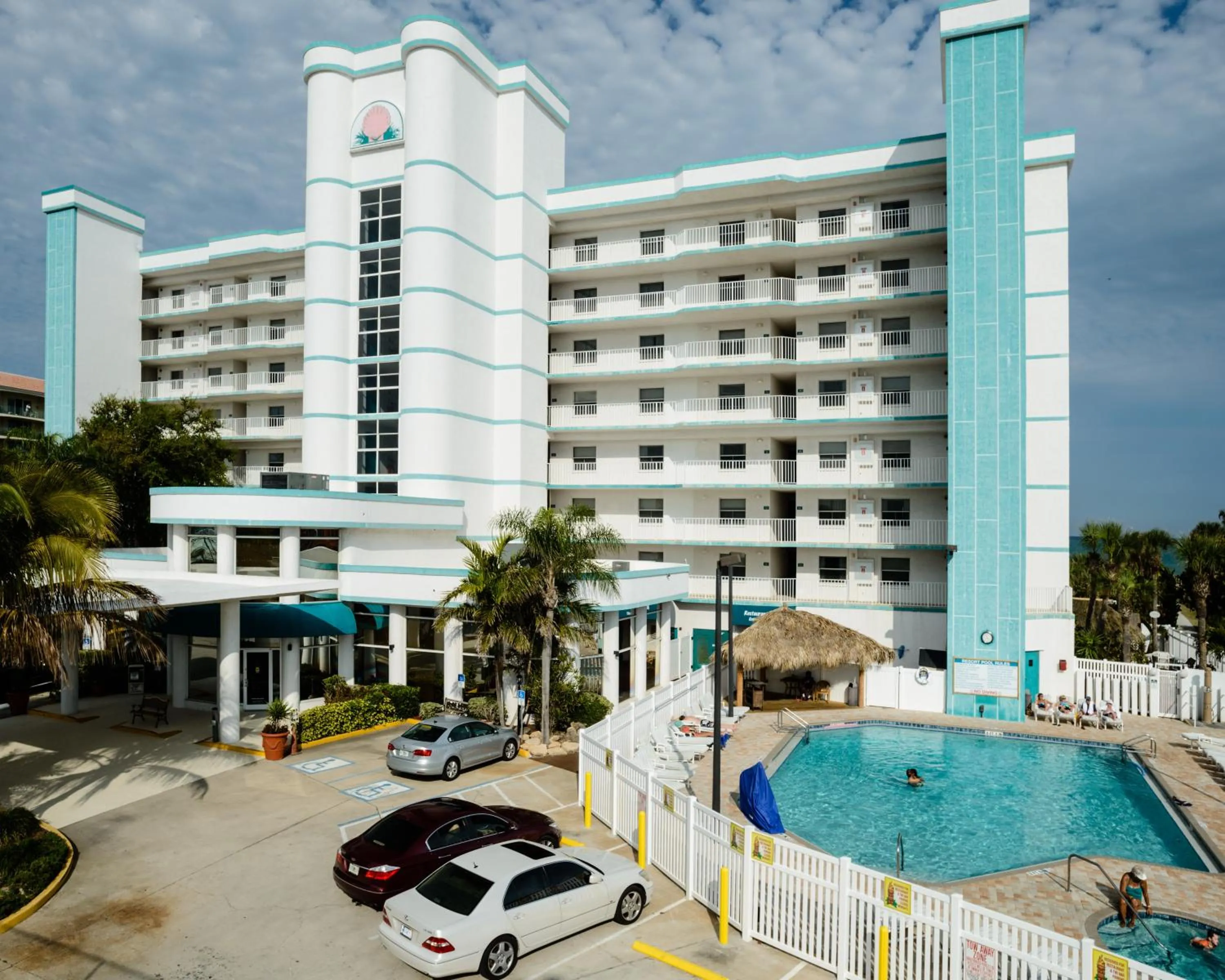 Facade/entrance in Discovery Beach Resort