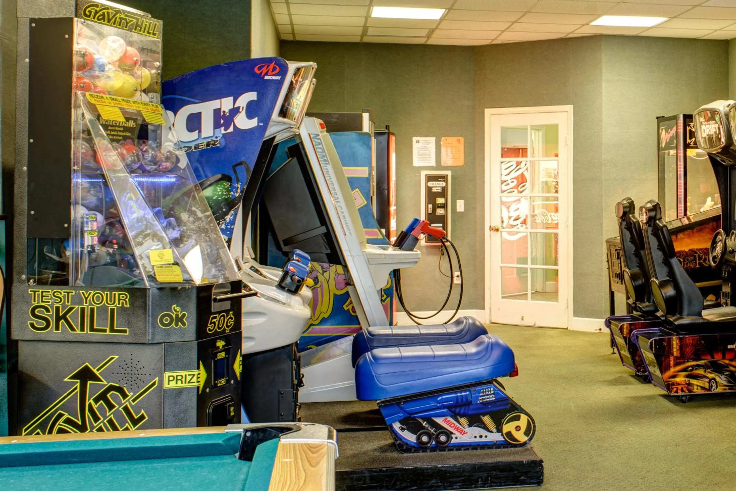 Game Room in Discovery Beach Resort