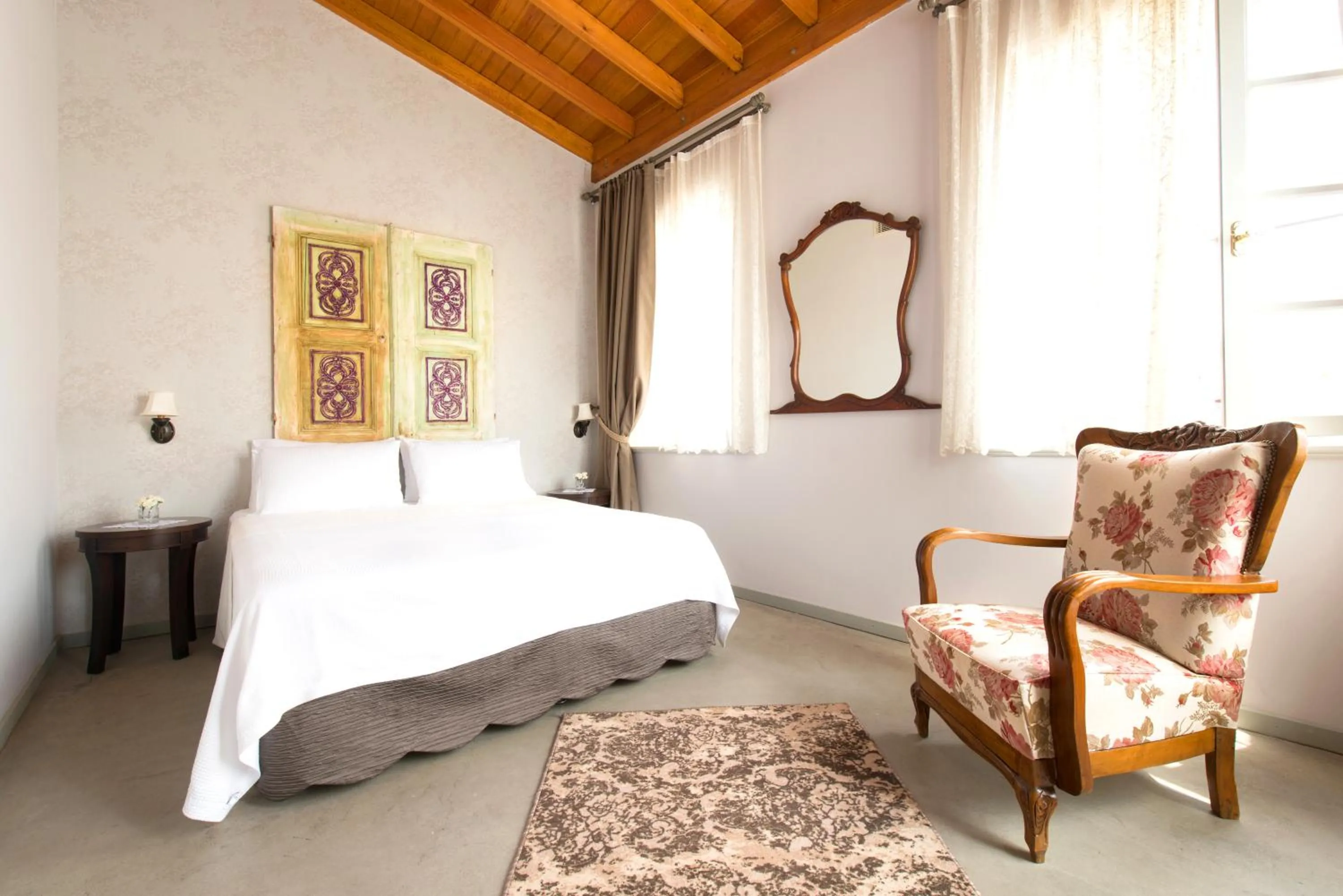 Photo of the whole room in Alacati Kostem Hotel - Special Category