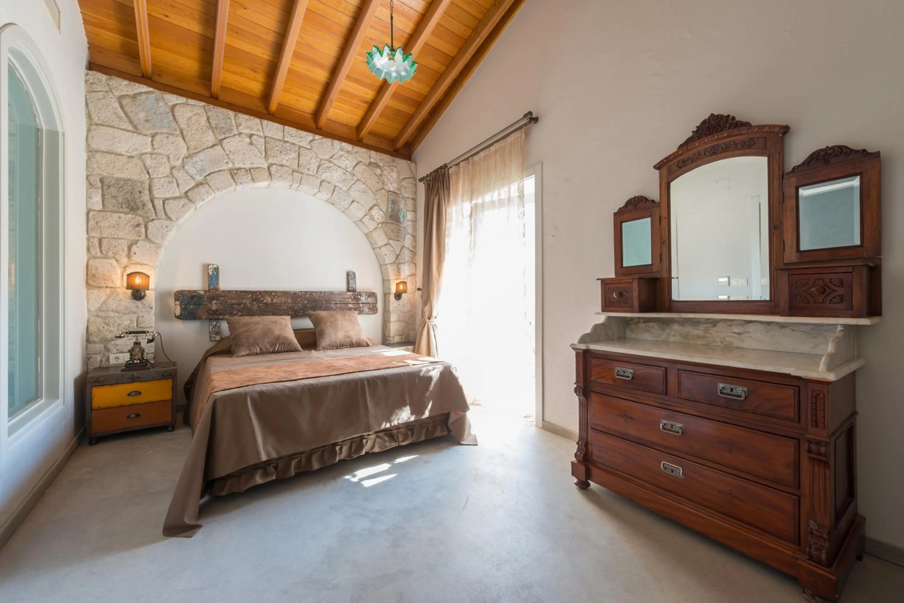 Photo of the whole room in Alacati Kostem Hotel - Special Category