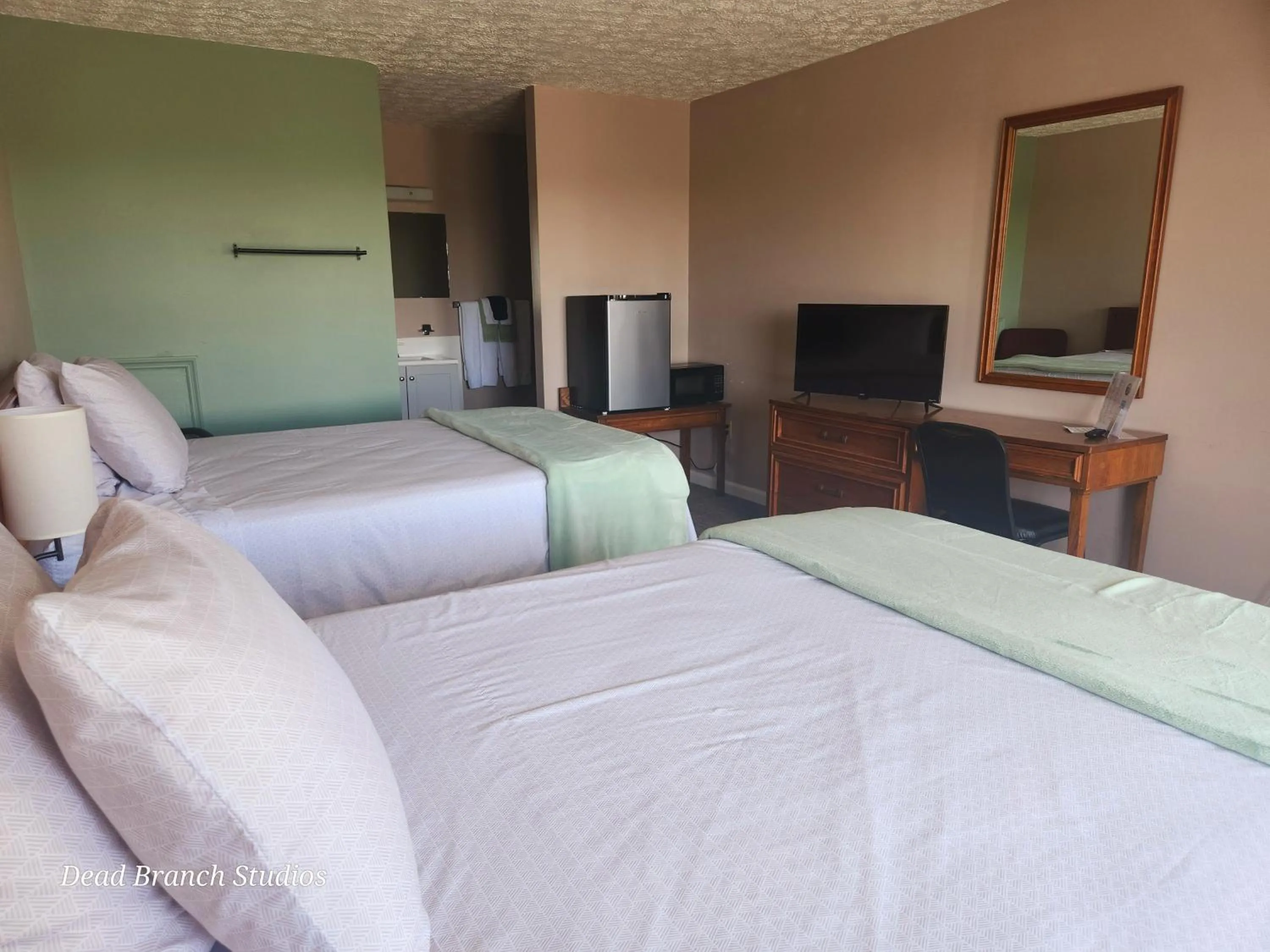 View (from property/room), Bed in Fox Mountain Inn