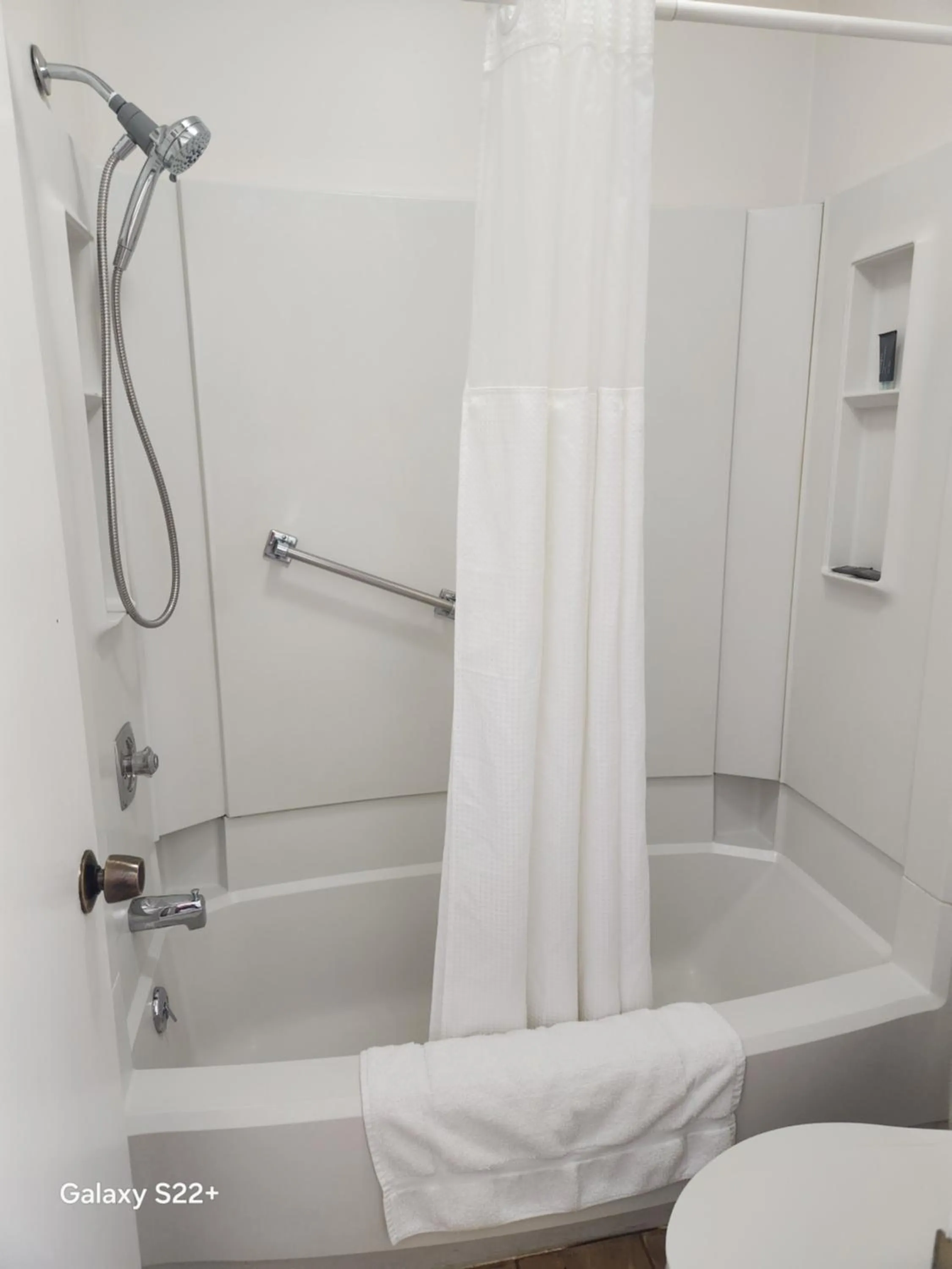 Bathroom in Fox Mountain Inn