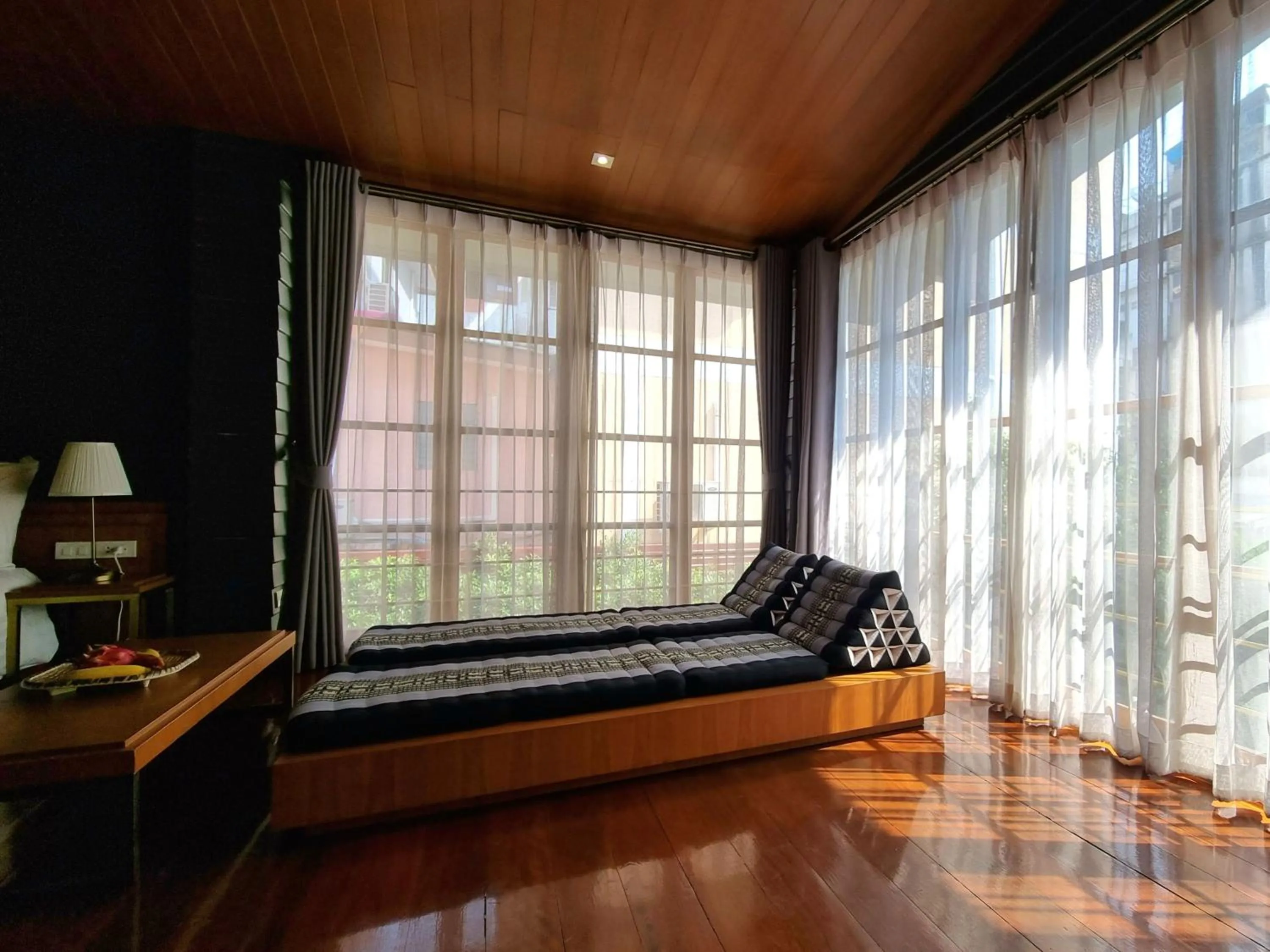 Seating area, Bed in Vali Villa Bangkok
